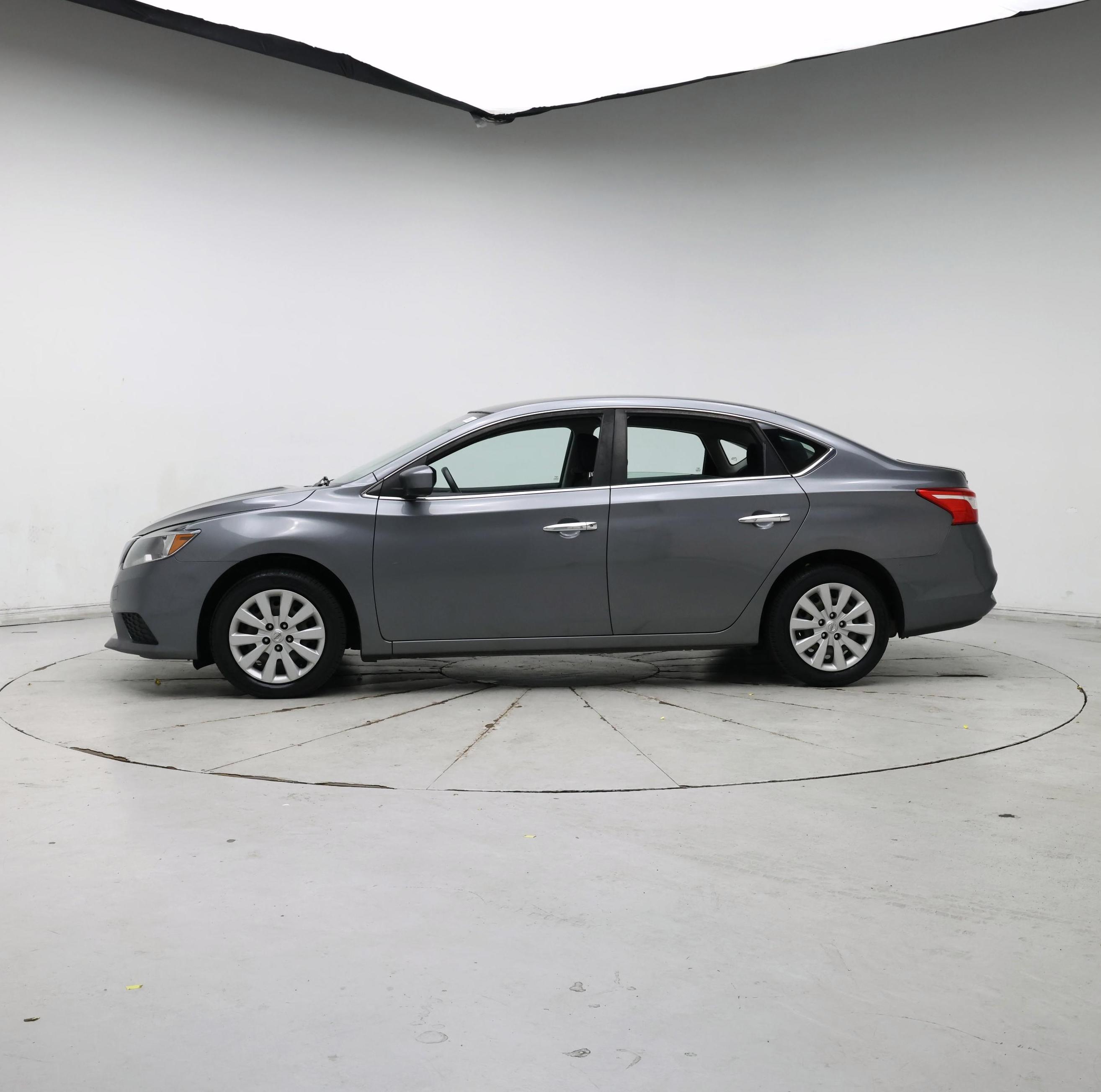 Thumbnail: 2019 Nissan Sentra - 3