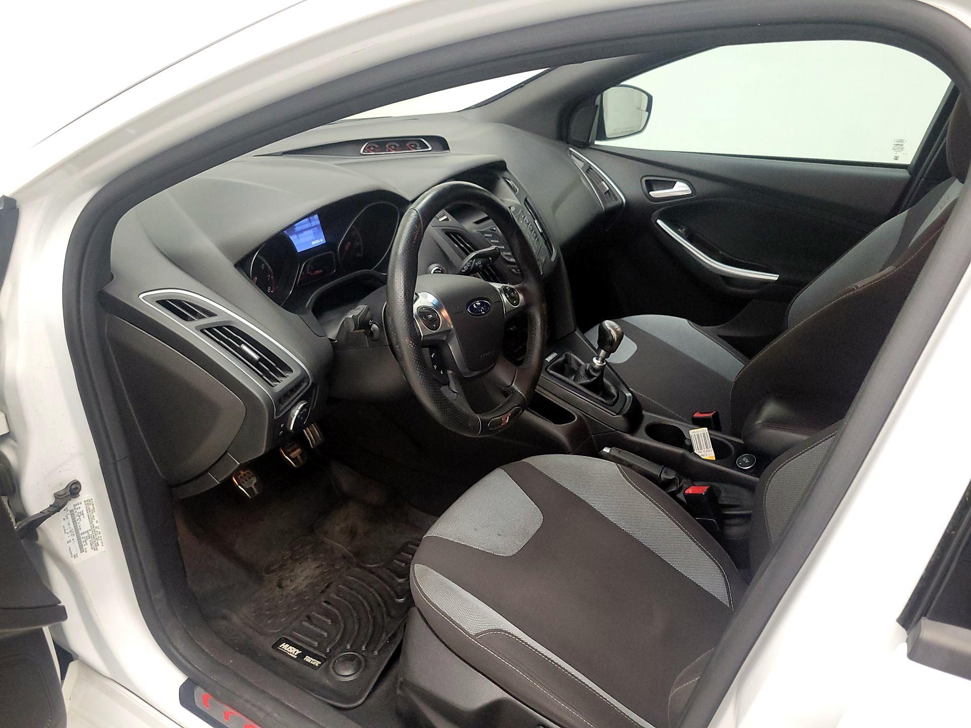 Thumbnail: 2014 Ford Focus - 11