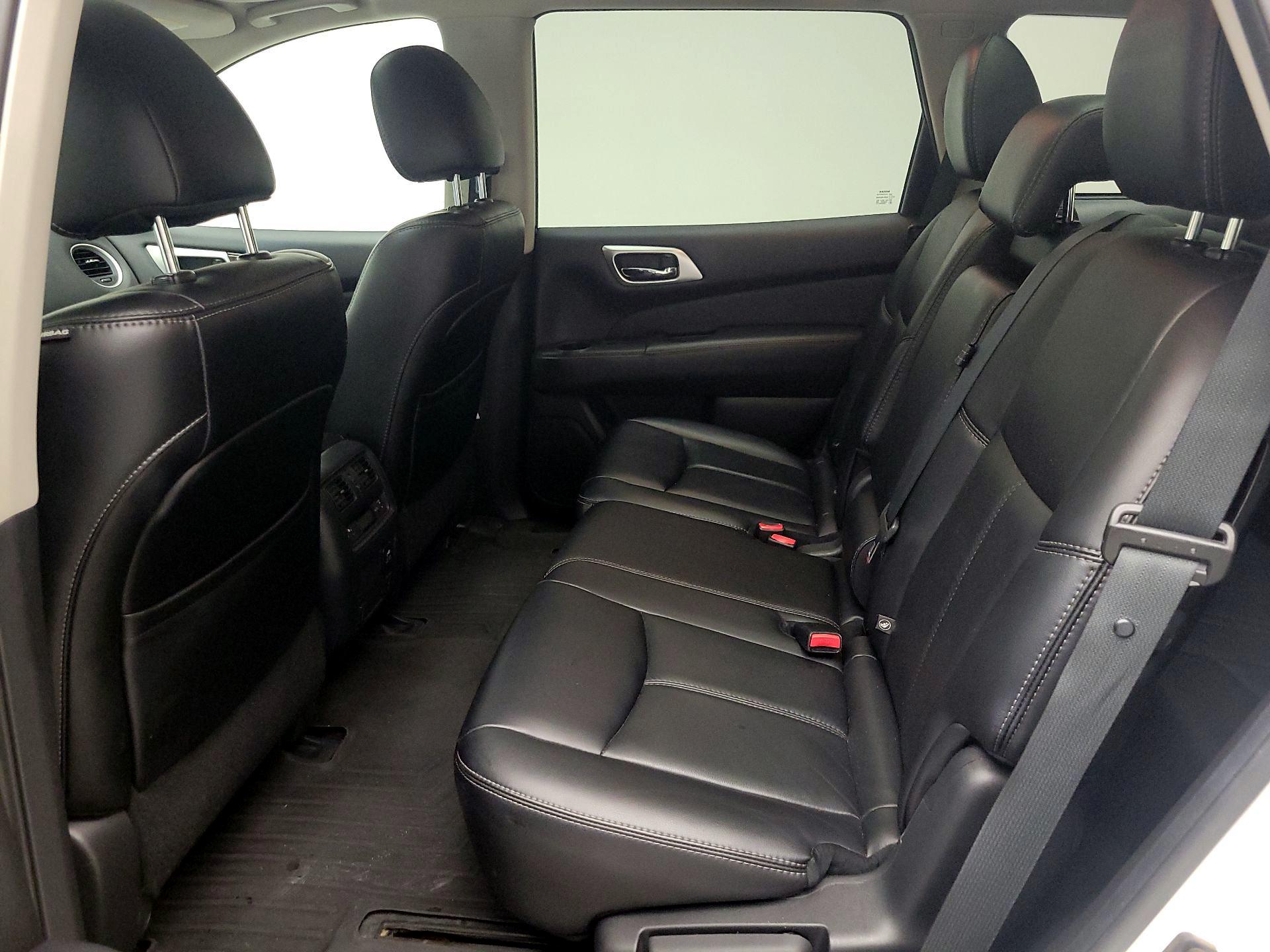 Thumbnail: 2014 Nissan Pathfinder - 20