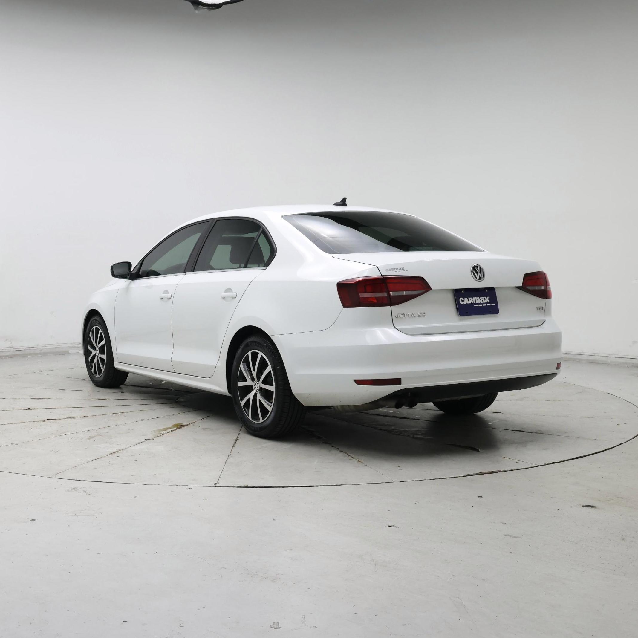 Thumbnail: 2017 Volkswagen Jetta - 2