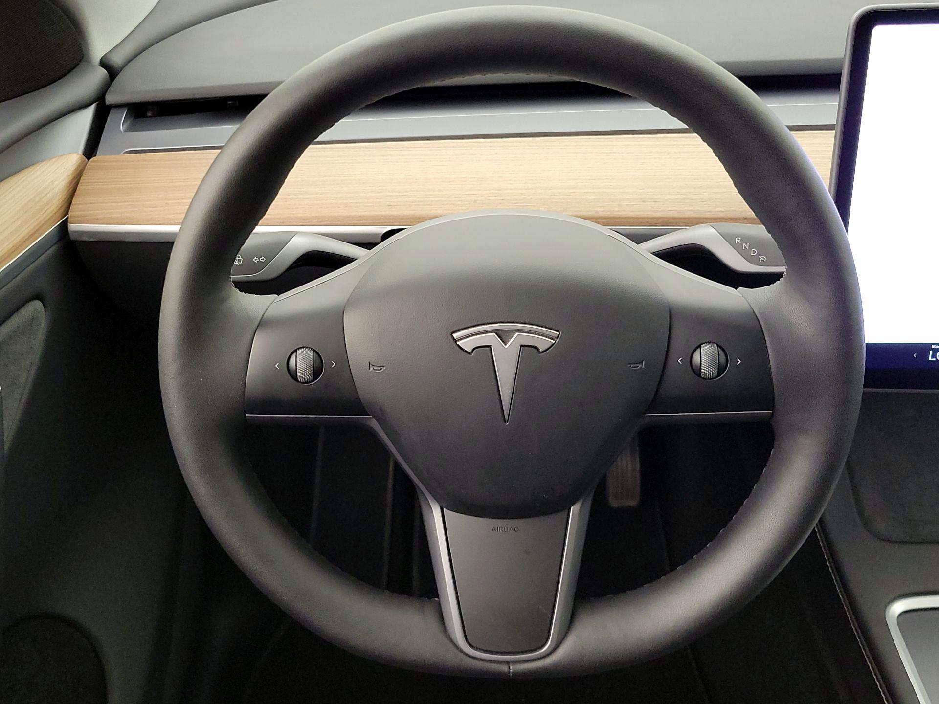Thumbnail: 2023 Tesla Model Y - 10