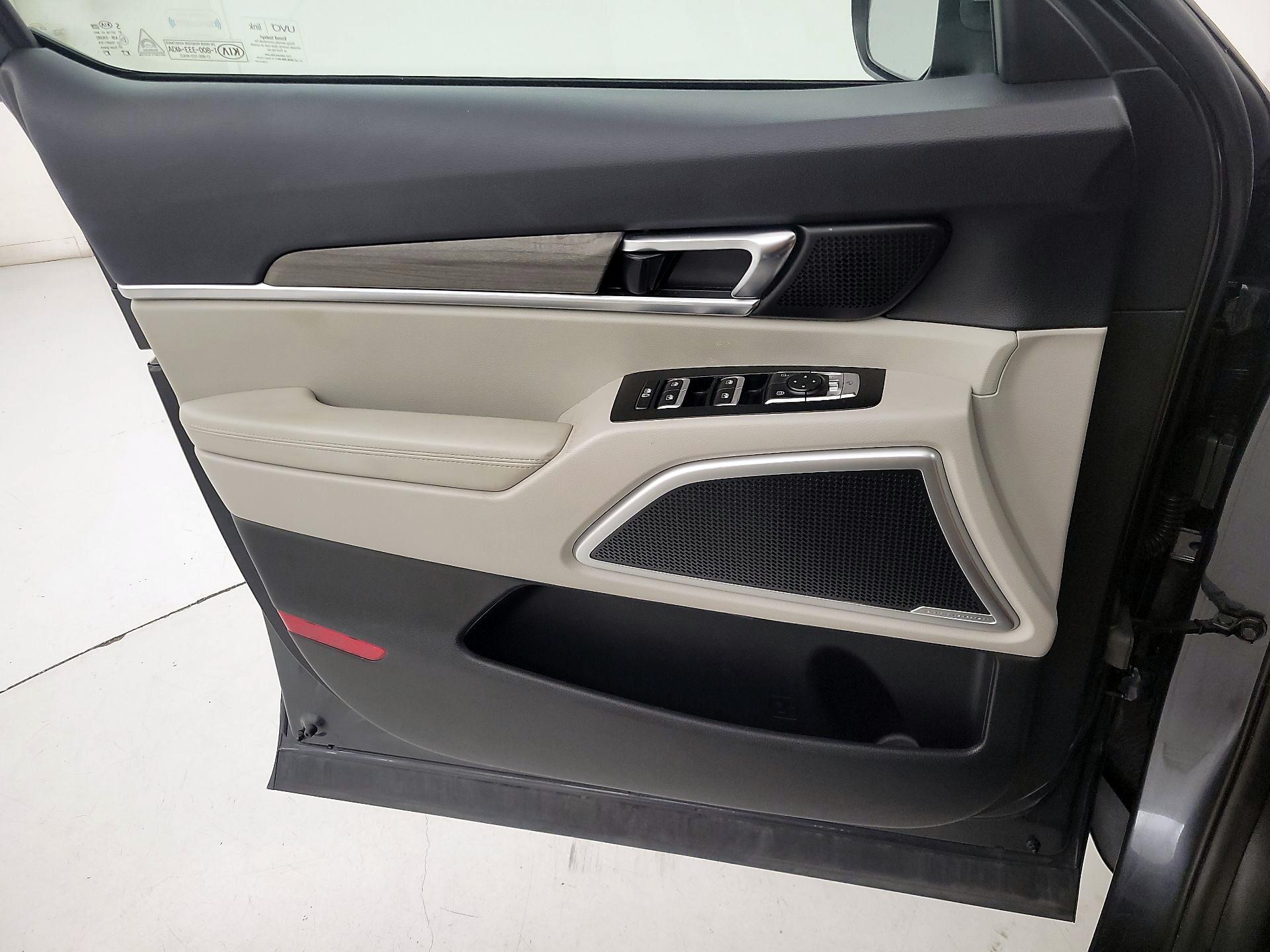Thumbnail: 2020 Kia Telluride - 12
