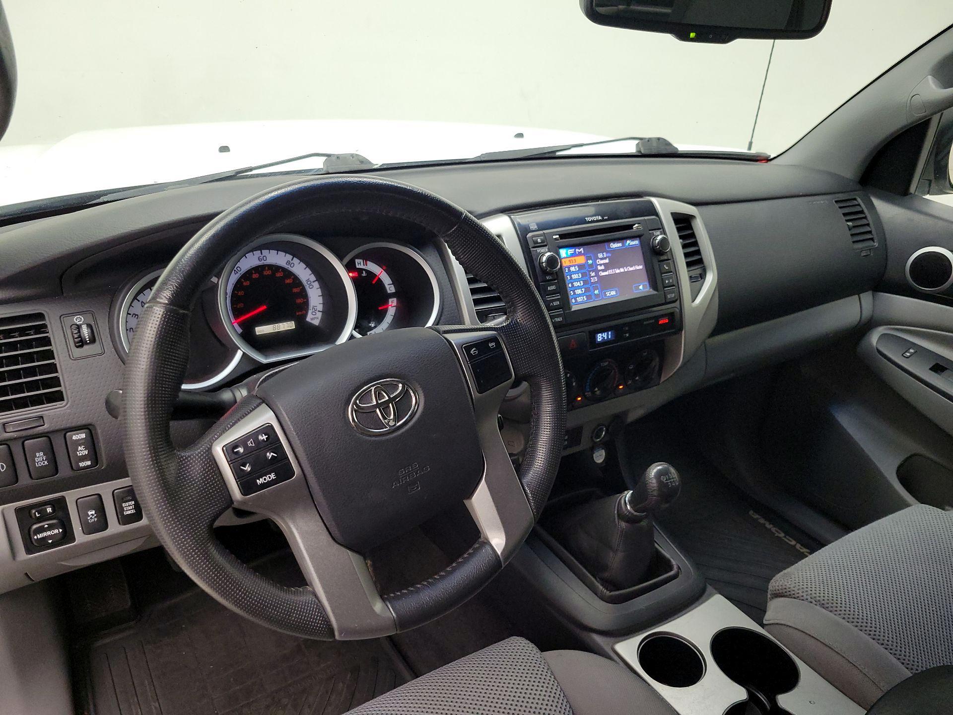 Thumbnail: 2013 Toyota Tacoma - 9