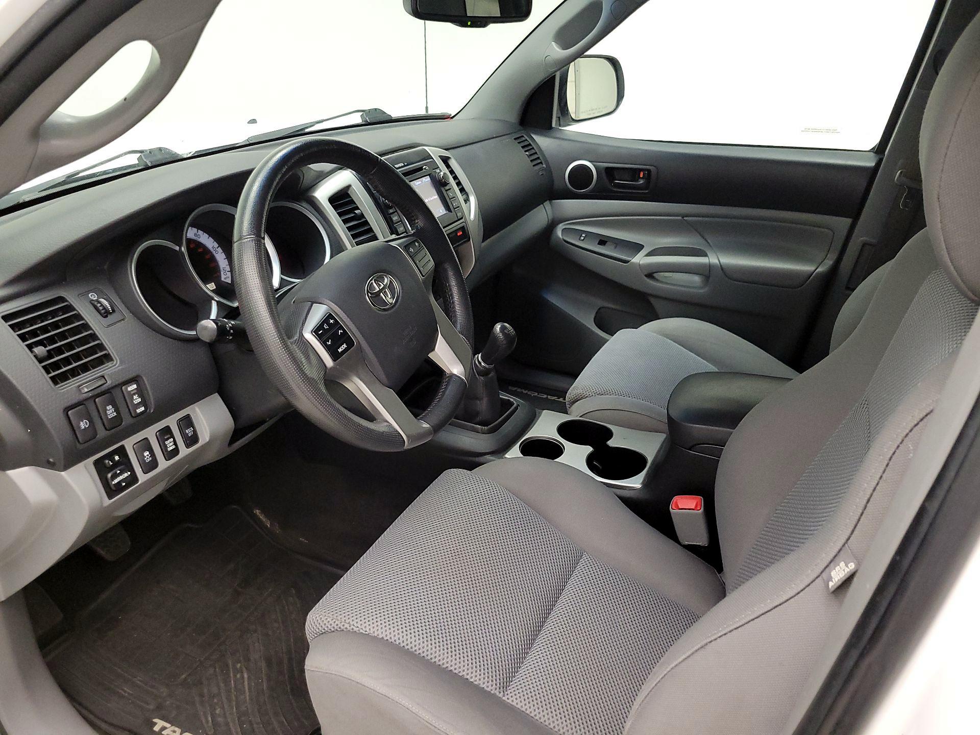 Thumbnail: 2013 Toyota Tacoma - 11