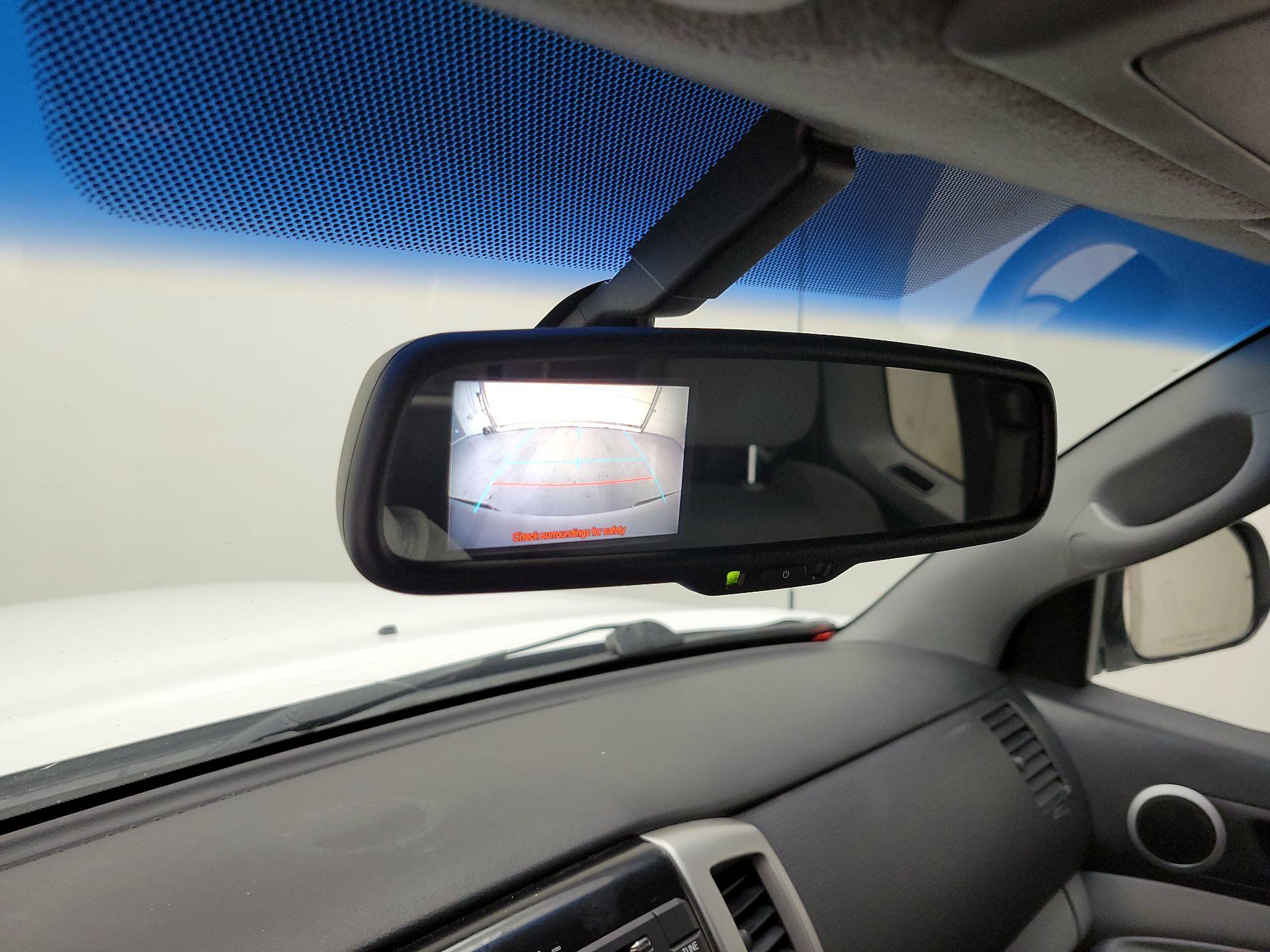 Thumbnail: 2013 Toyota Tacoma - 14