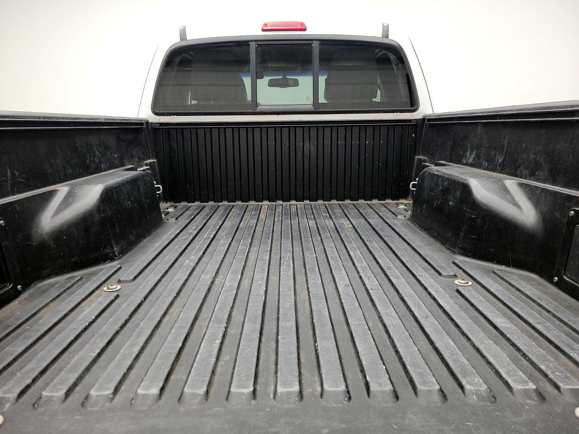 Thumbnail: 2013 Toyota Tacoma - 19