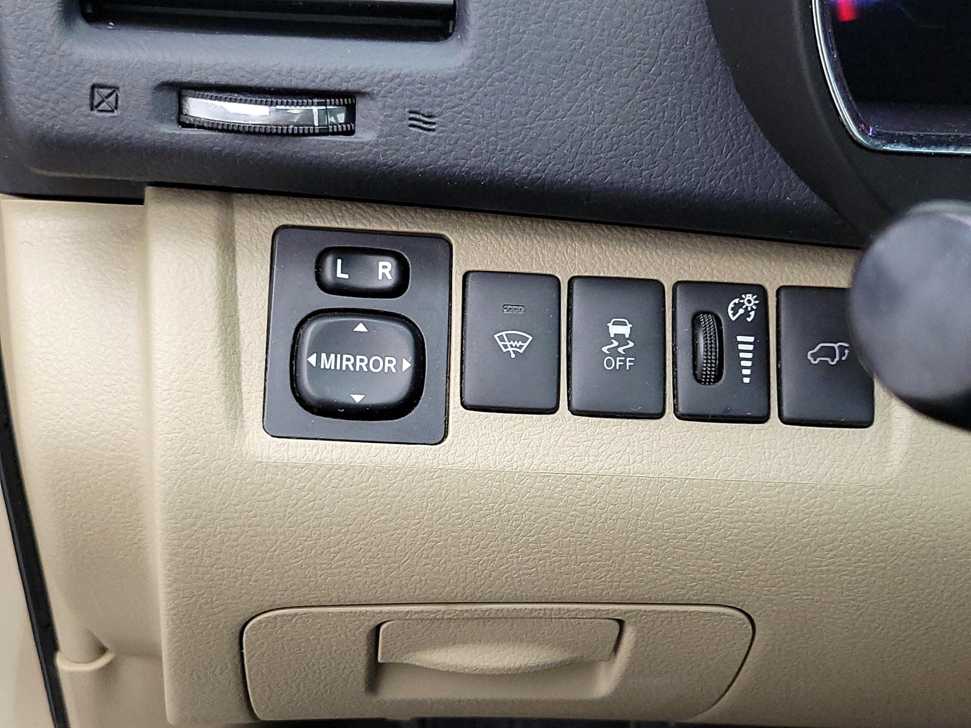 Thumbnail: 2013 Toyota Highlander - 13