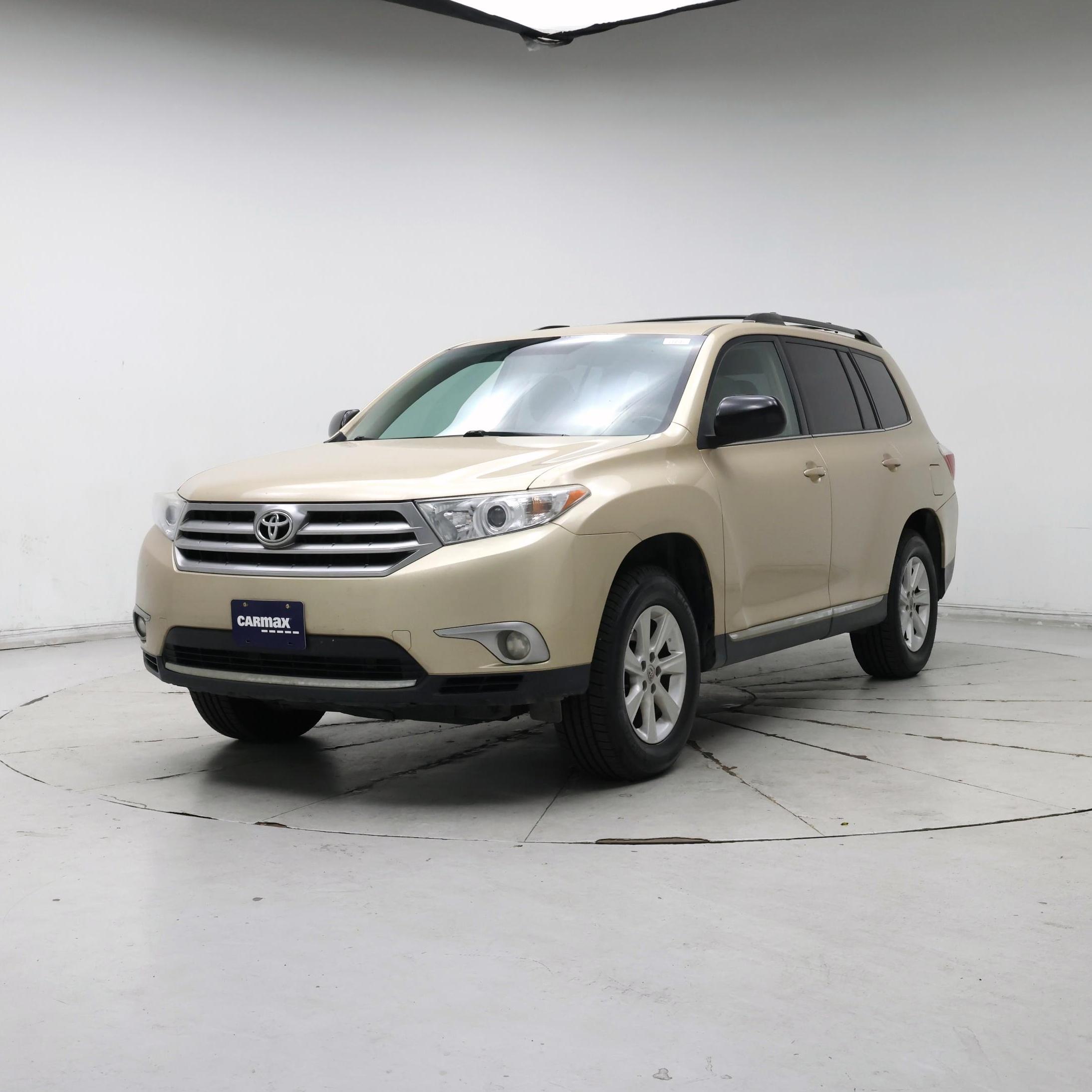 Thumbnail: 2013 Toyota Highlander - 4