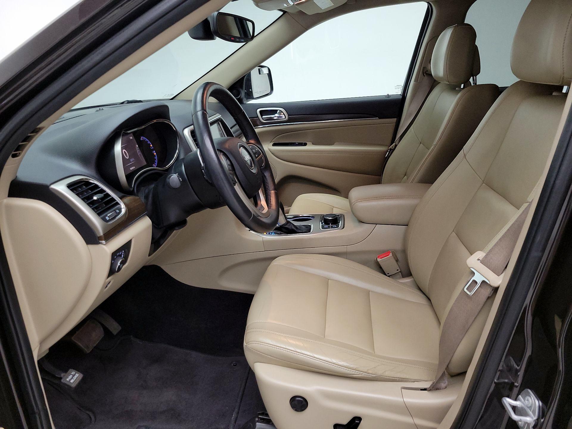 Thumbnail: 2017 Jeep Grand Cherokee - 11