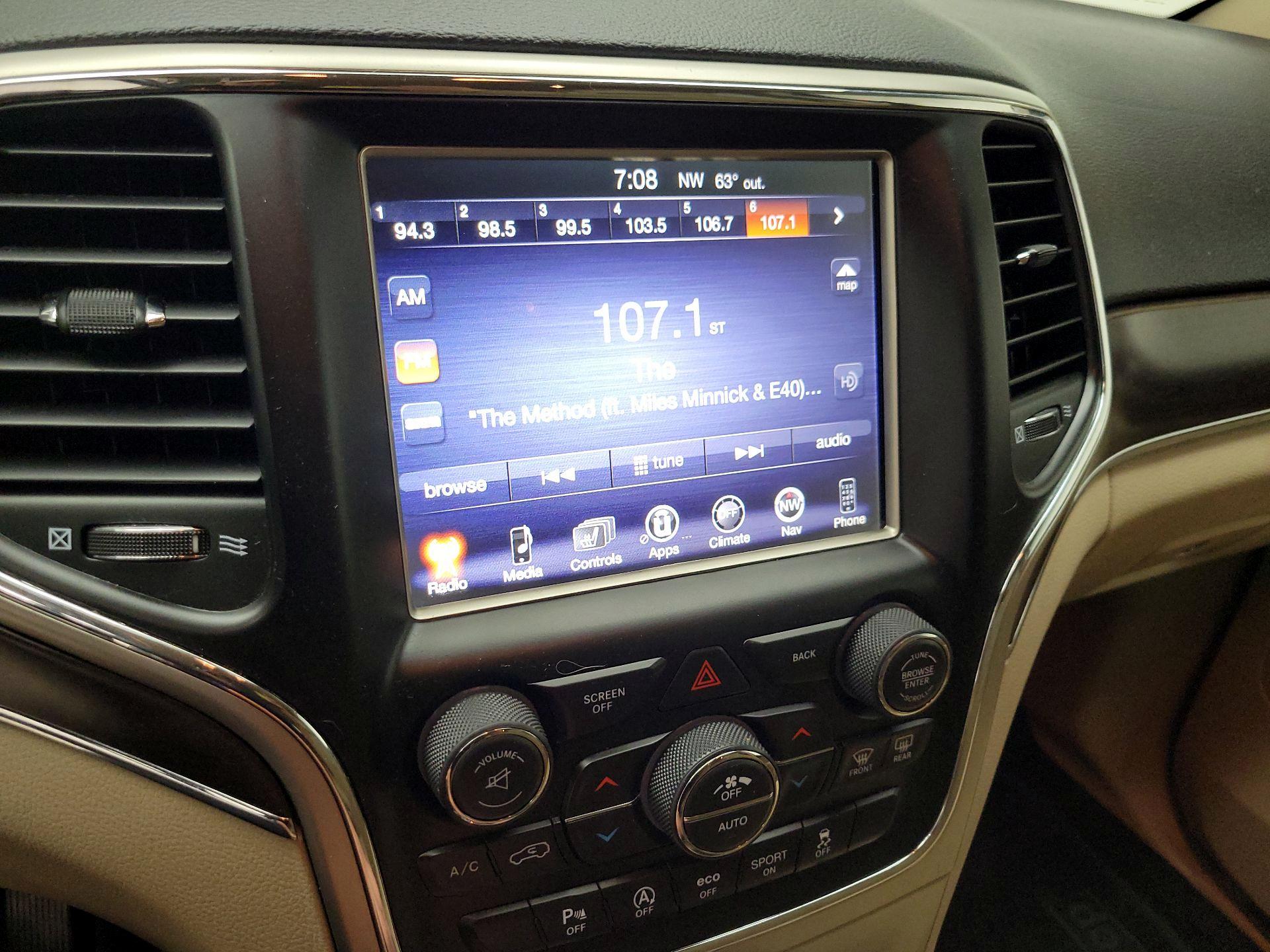 Thumbnail: 2017 Jeep Grand Cherokee - 16