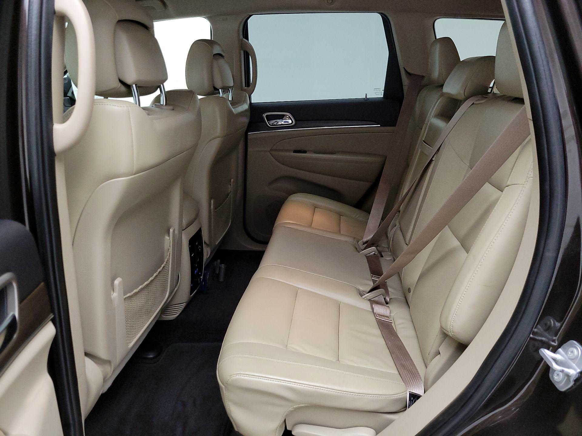 Thumbnail: 2017 Jeep Grand Cherokee - 20
