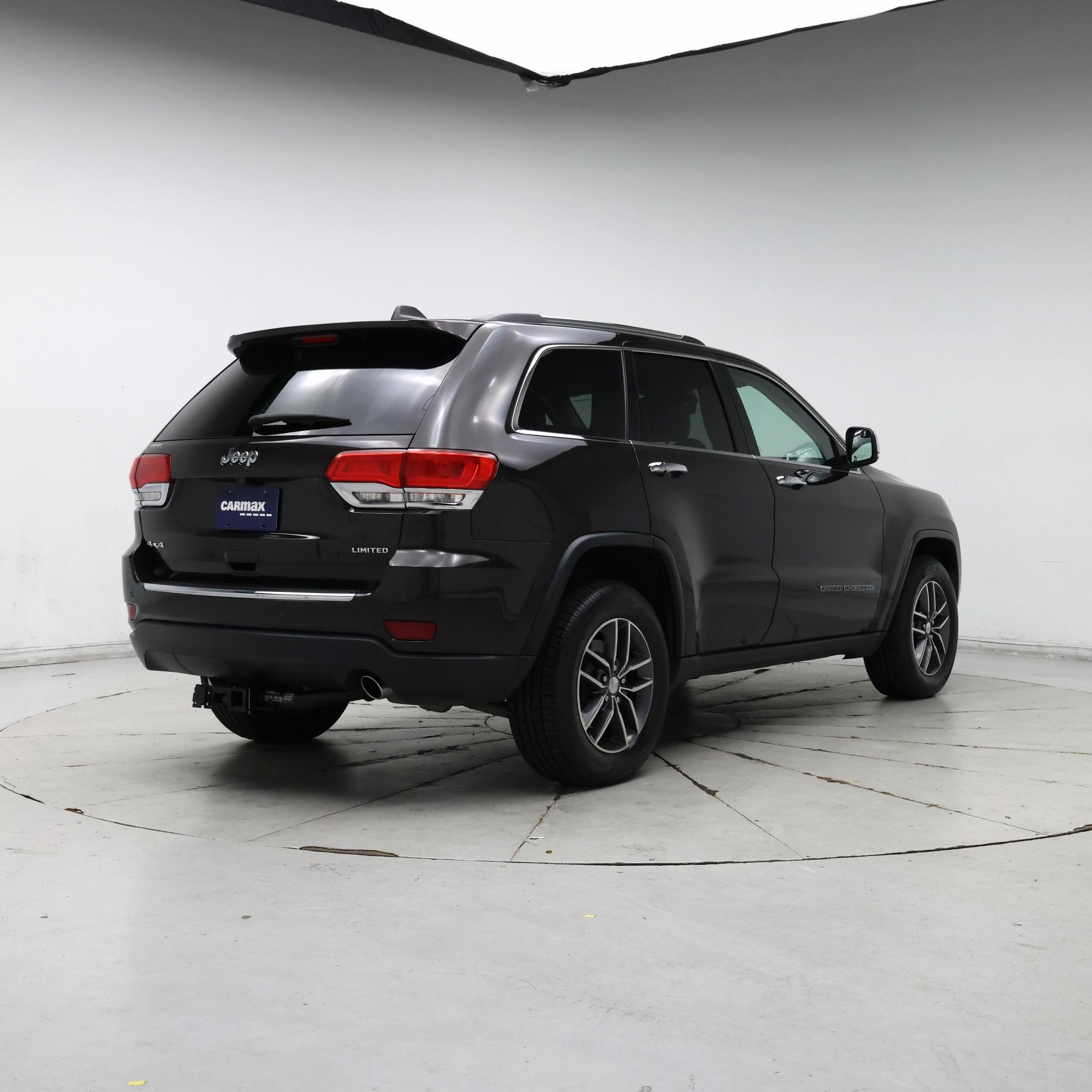 Thumbnail: 2017 Jeep Grand Cherokee - 8