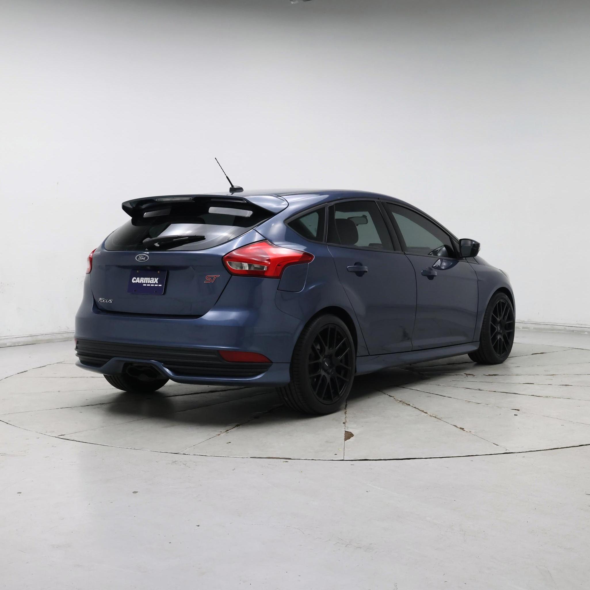 Thumbnail: 2018 Ford Focus - 8