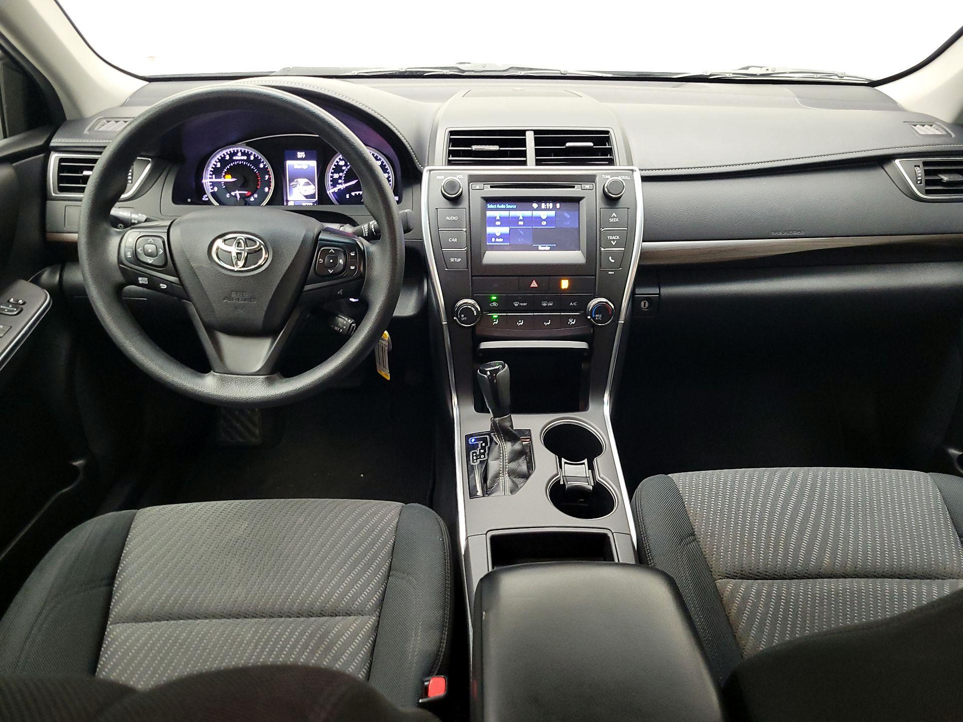 Thumbnail: 2016 Toyota Camry - 9