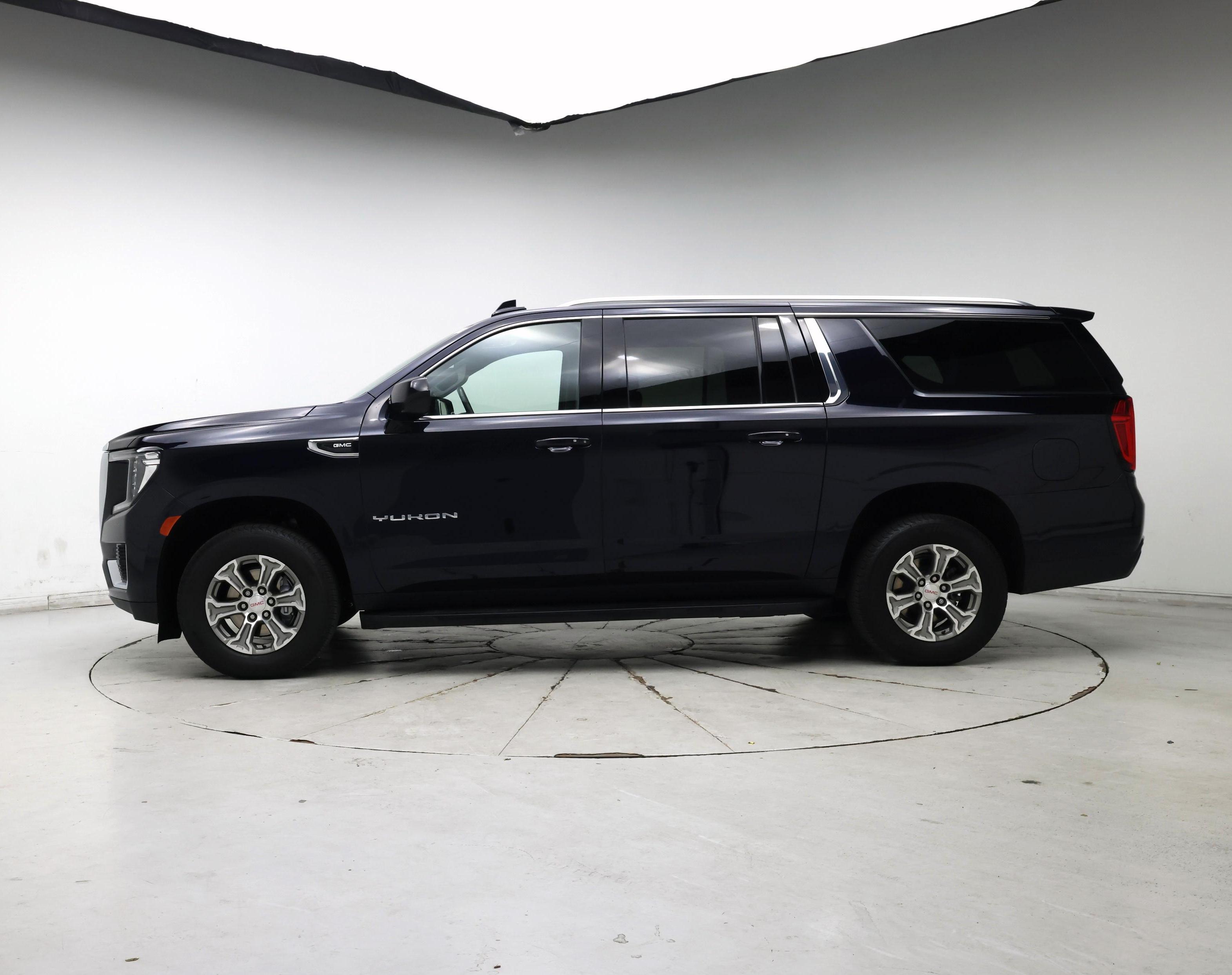 Thumbnail: 2022 GMC Yukon XL - 3