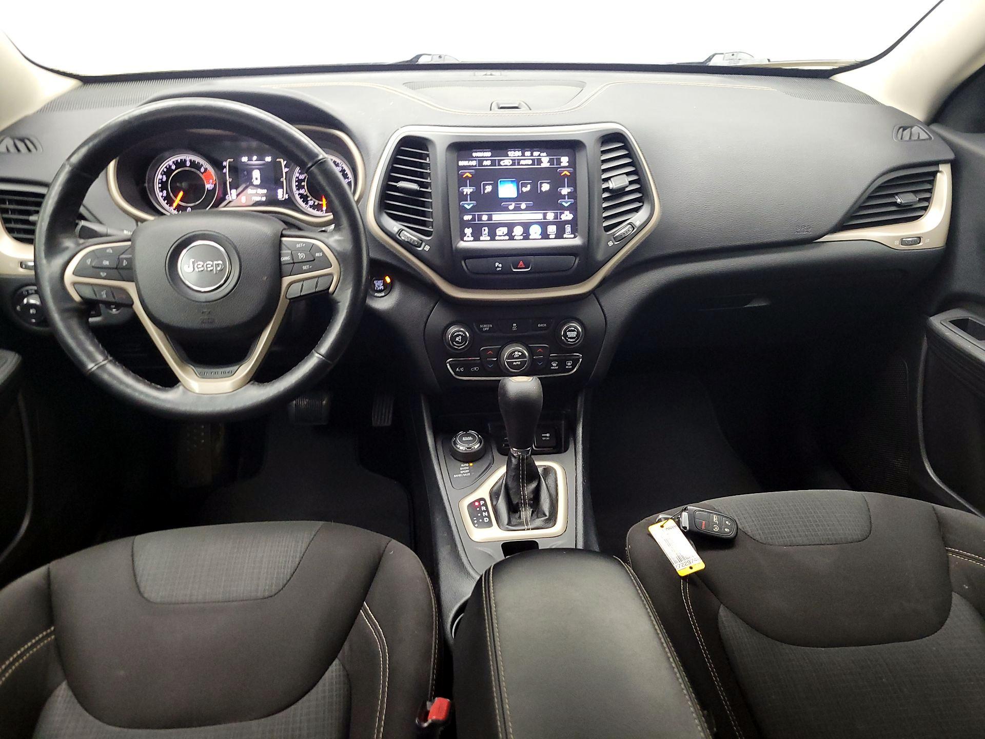 Thumbnail: 2016 Jeep Cherokee - 9