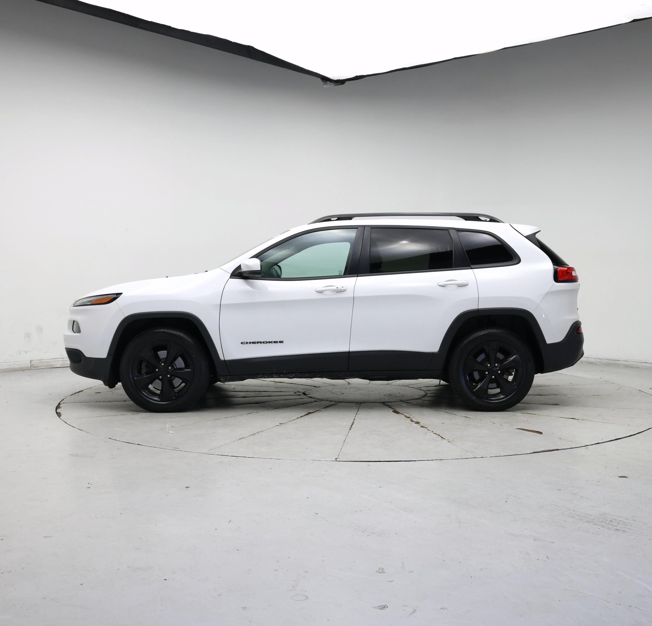 Thumbnail: 2016 Jeep Cherokee - 3