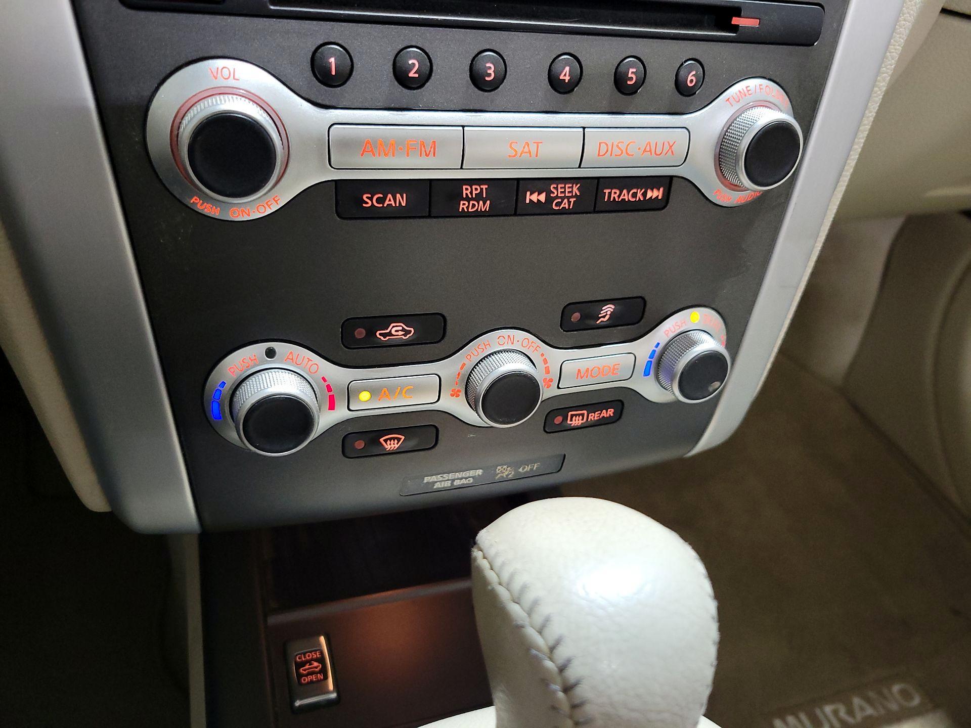 Thumbnail: 2014 Nissan Murano - 17
