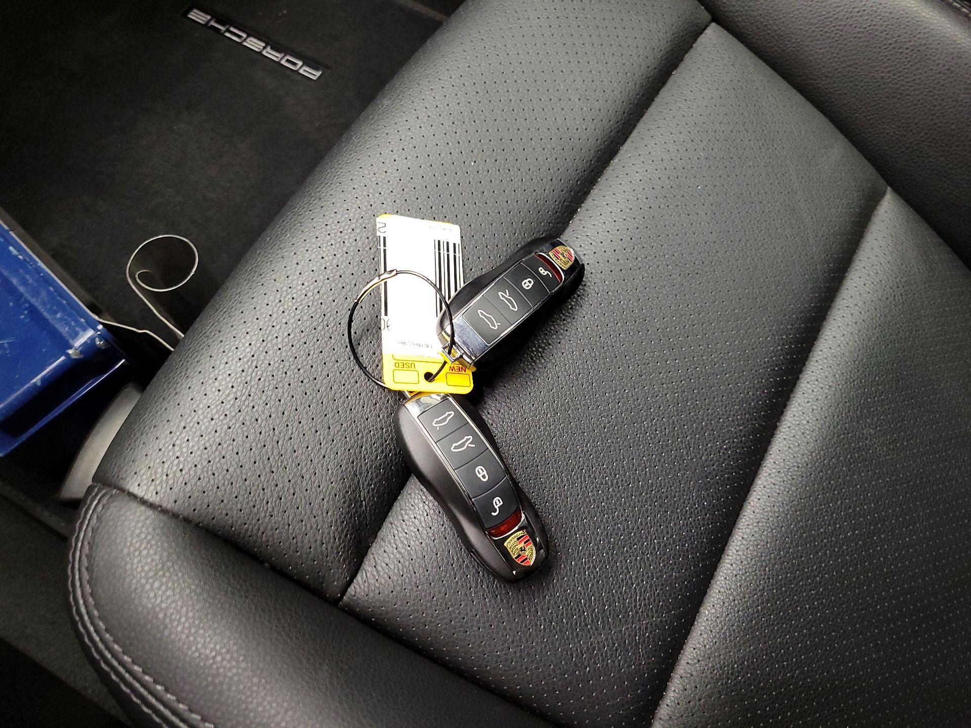 Thumbnail: 2014 Porsche Boxster - 19
