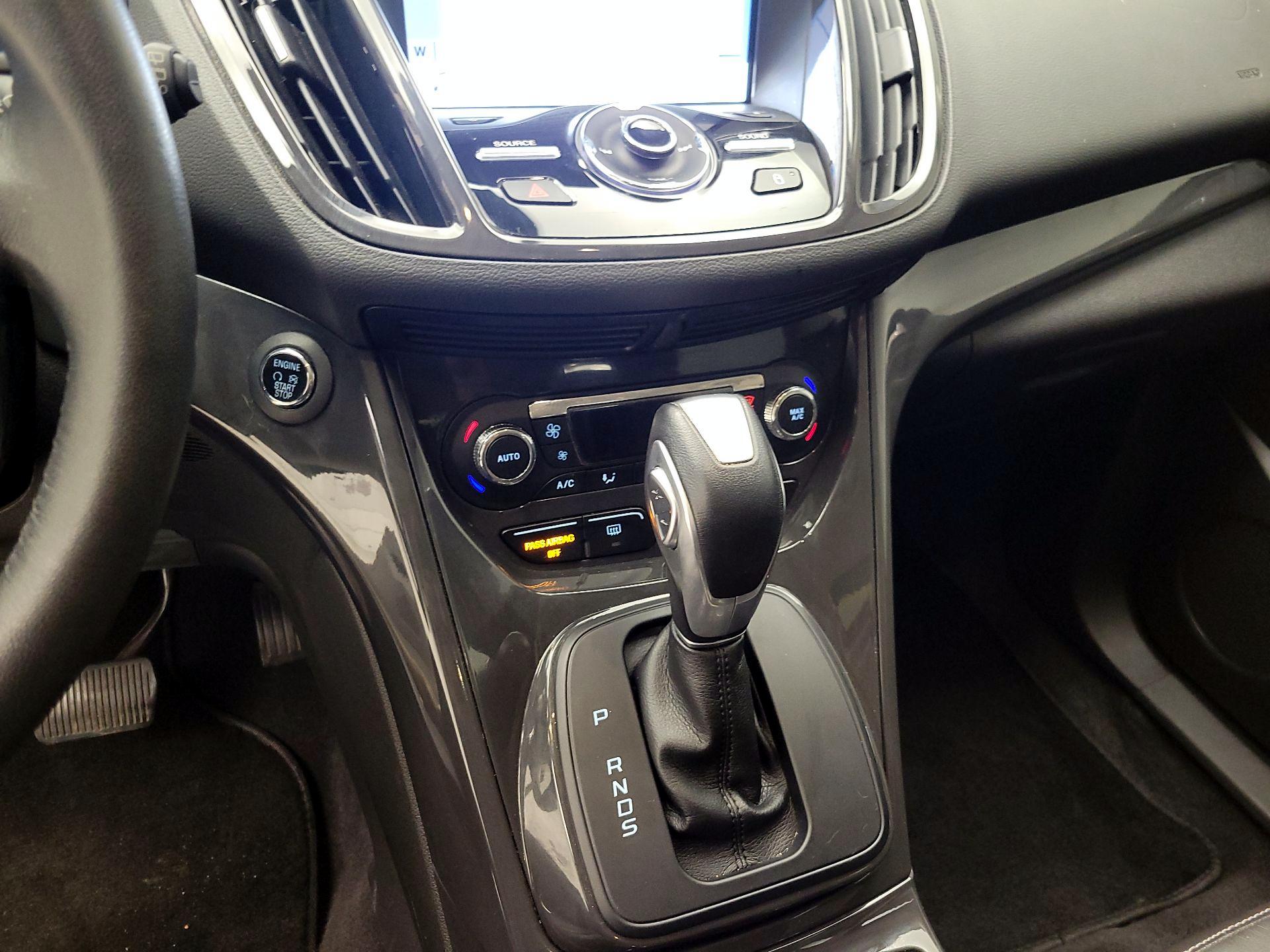 Thumbnail: 2016 Ford Escape - 17