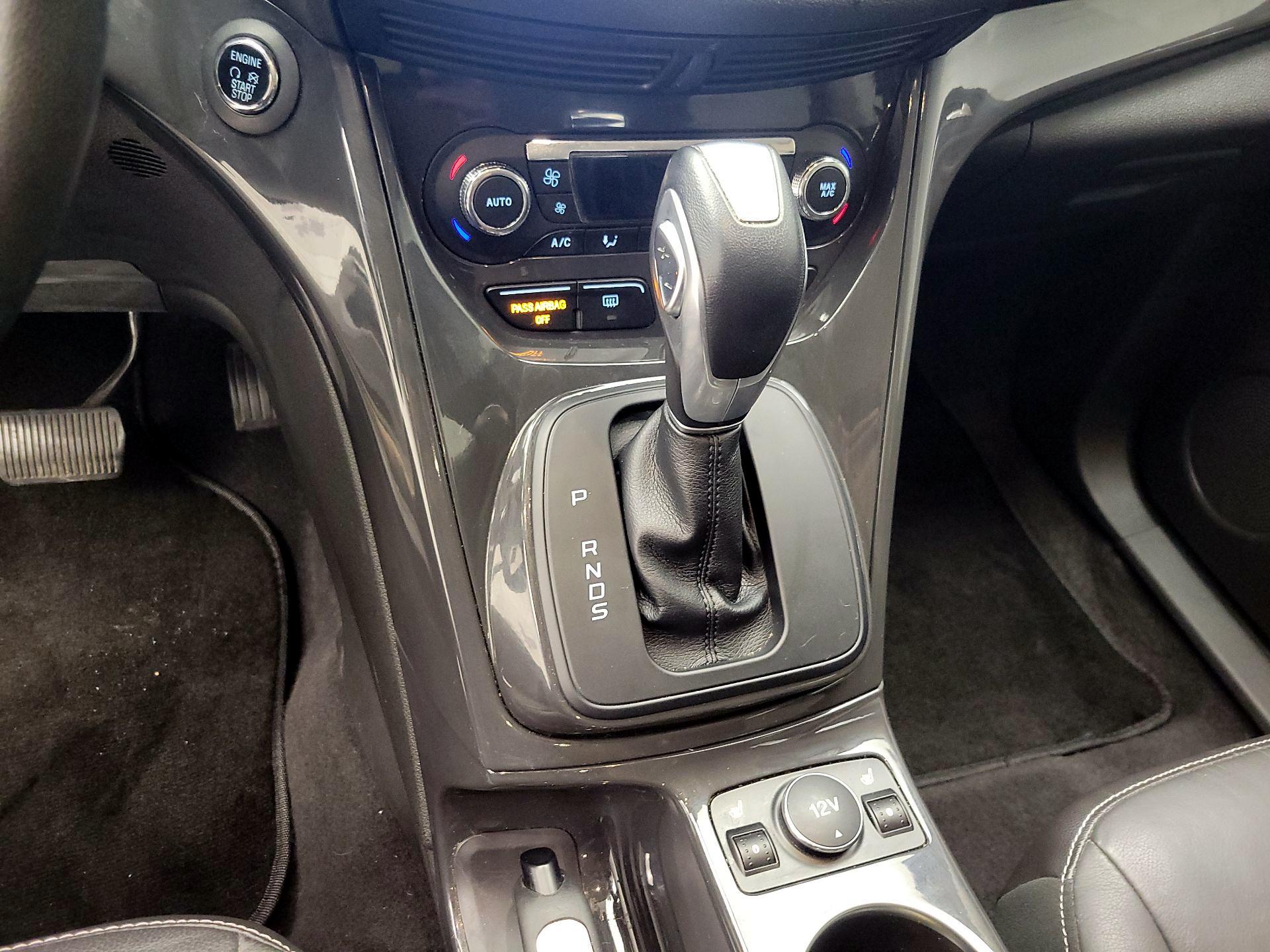 Thumbnail: 2016 Ford Escape - 18