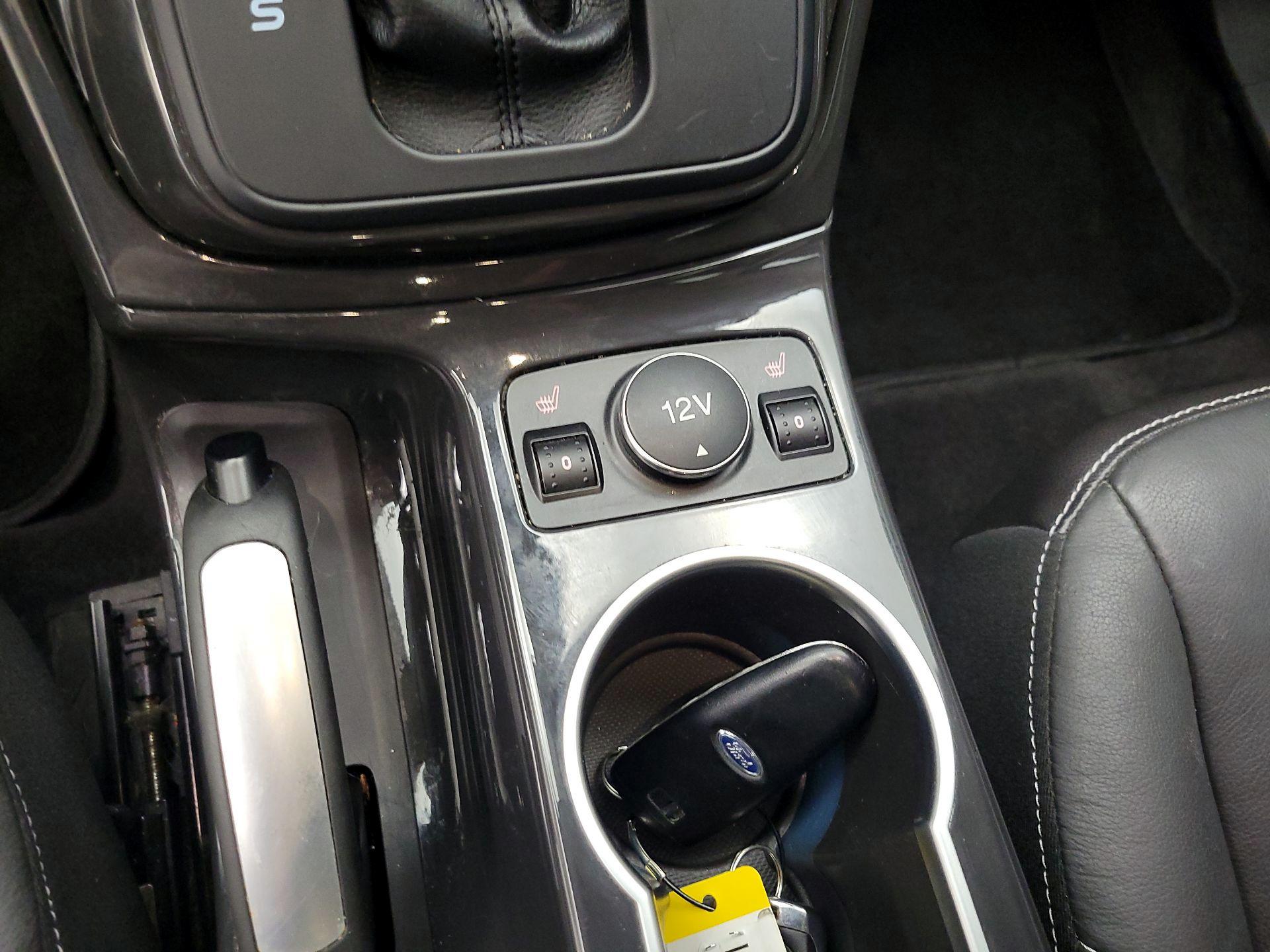 Thumbnail: 2016 Ford Escape - 19