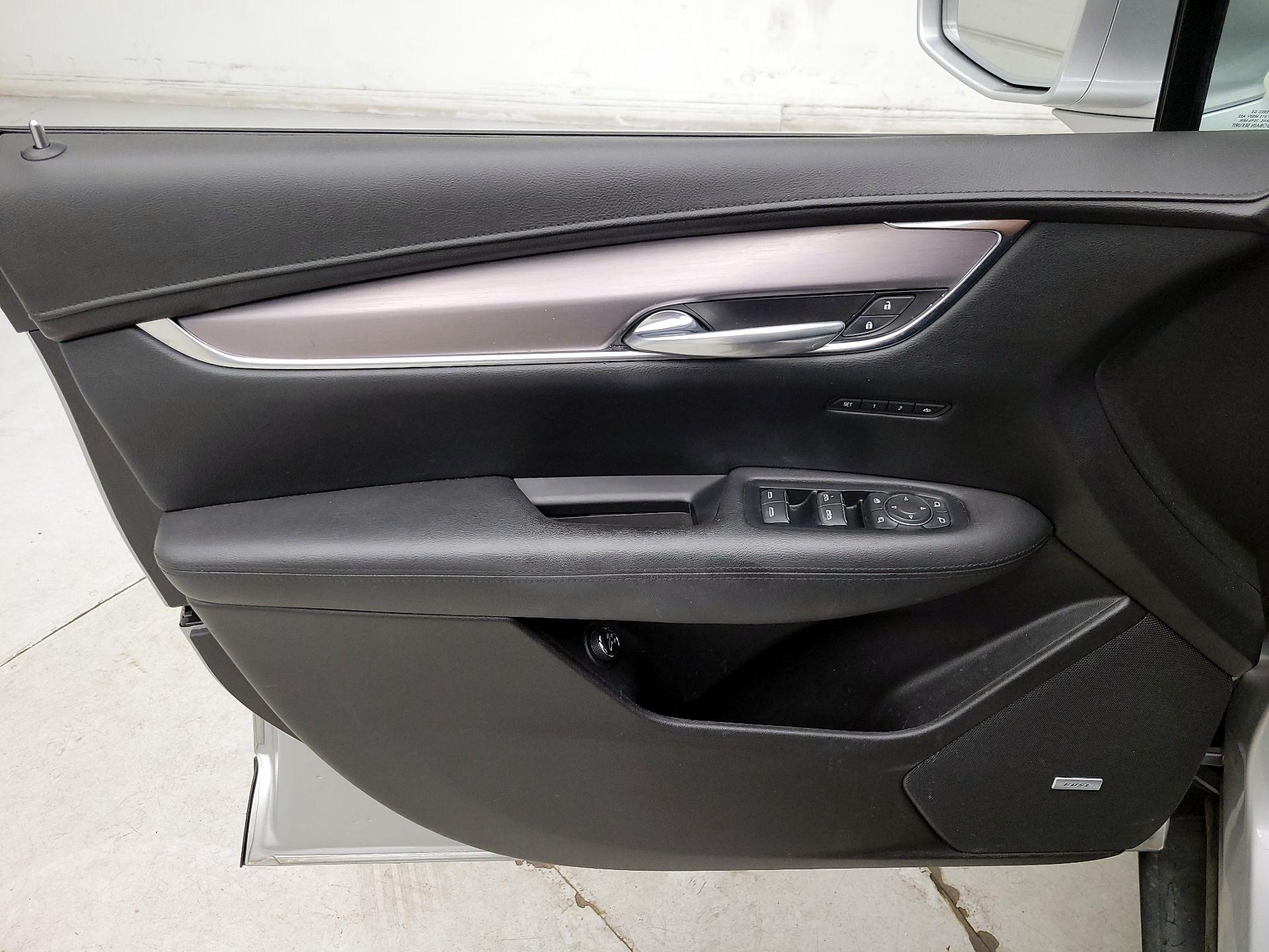 Thumbnail: 2018 Cadillac XT5 - 12
