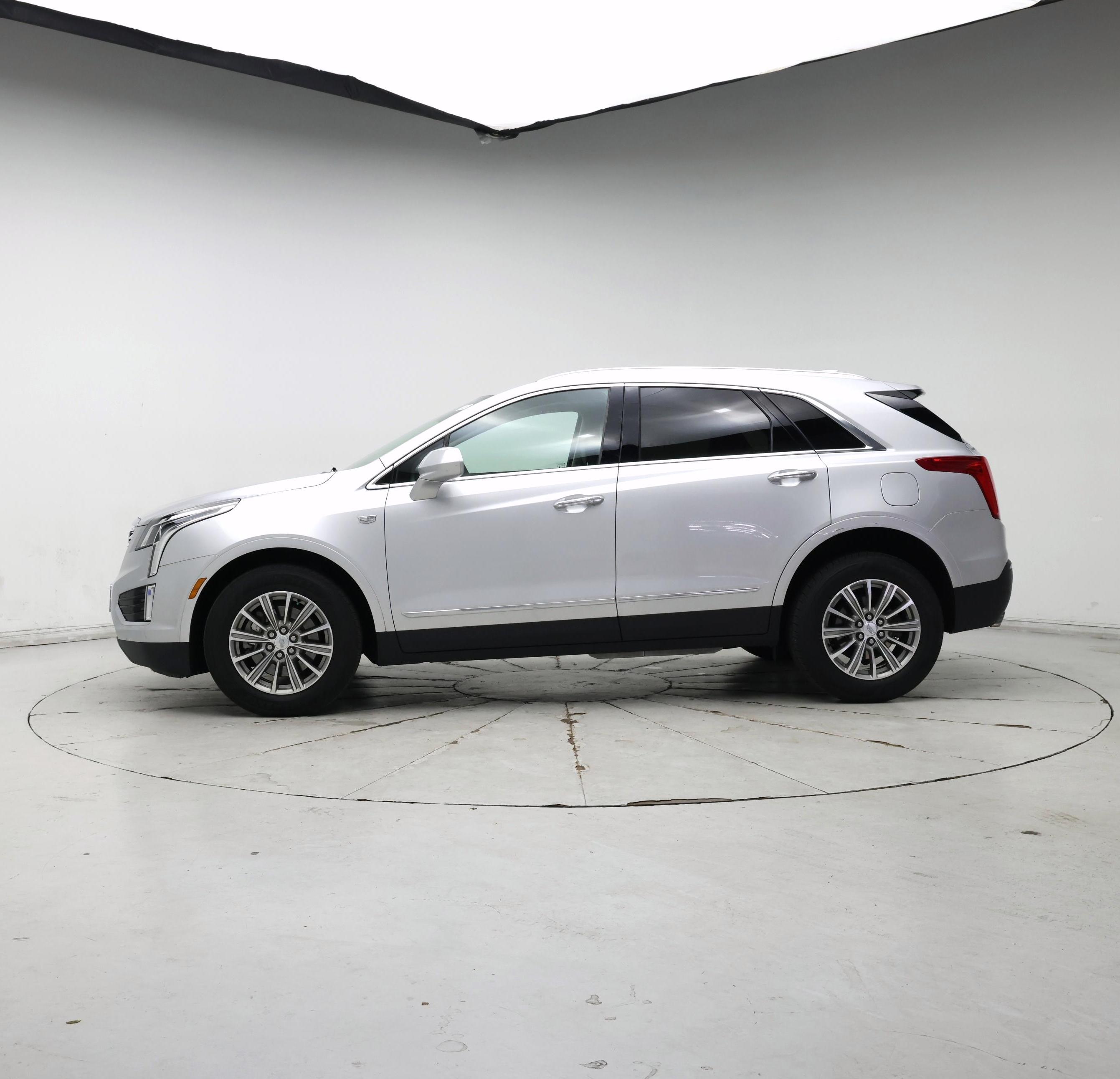 Thumbnail: 2018 Cadillac XT5 - 3