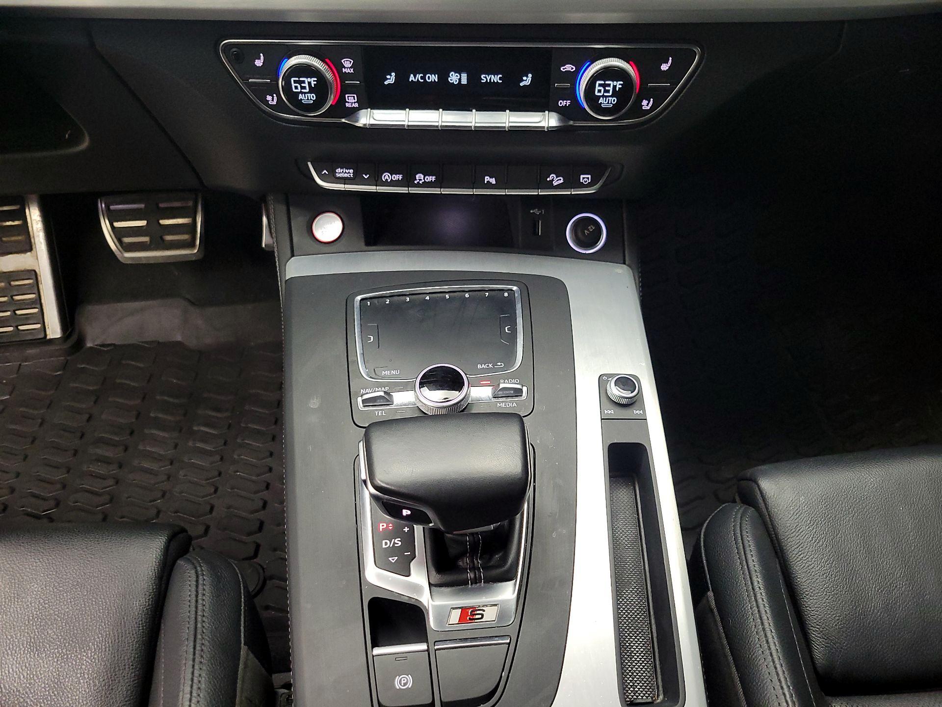 Thumbnail: 2018 Audi SQ5 - 18