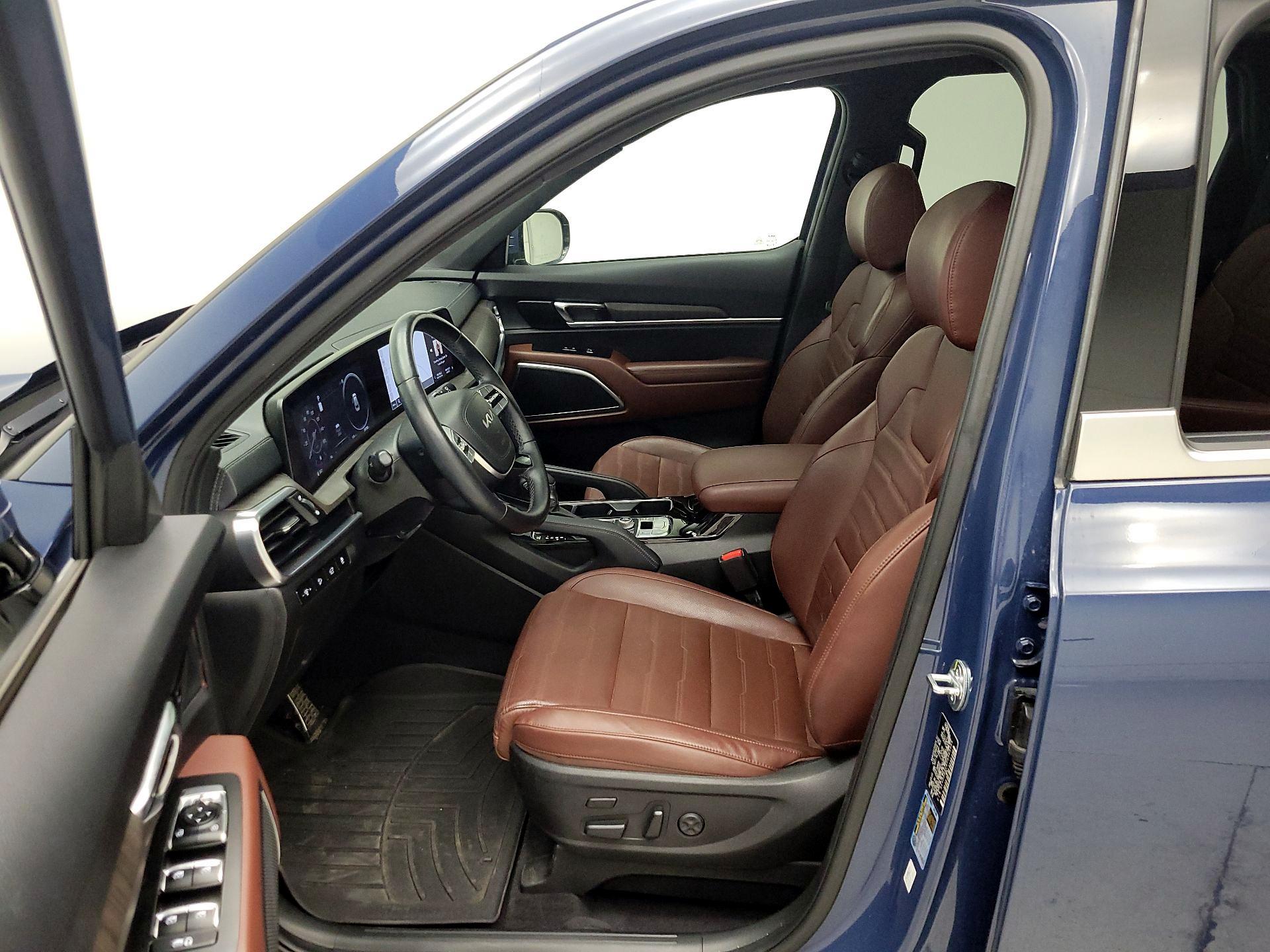Thumbnail: 2023 Kia Telluride - 11