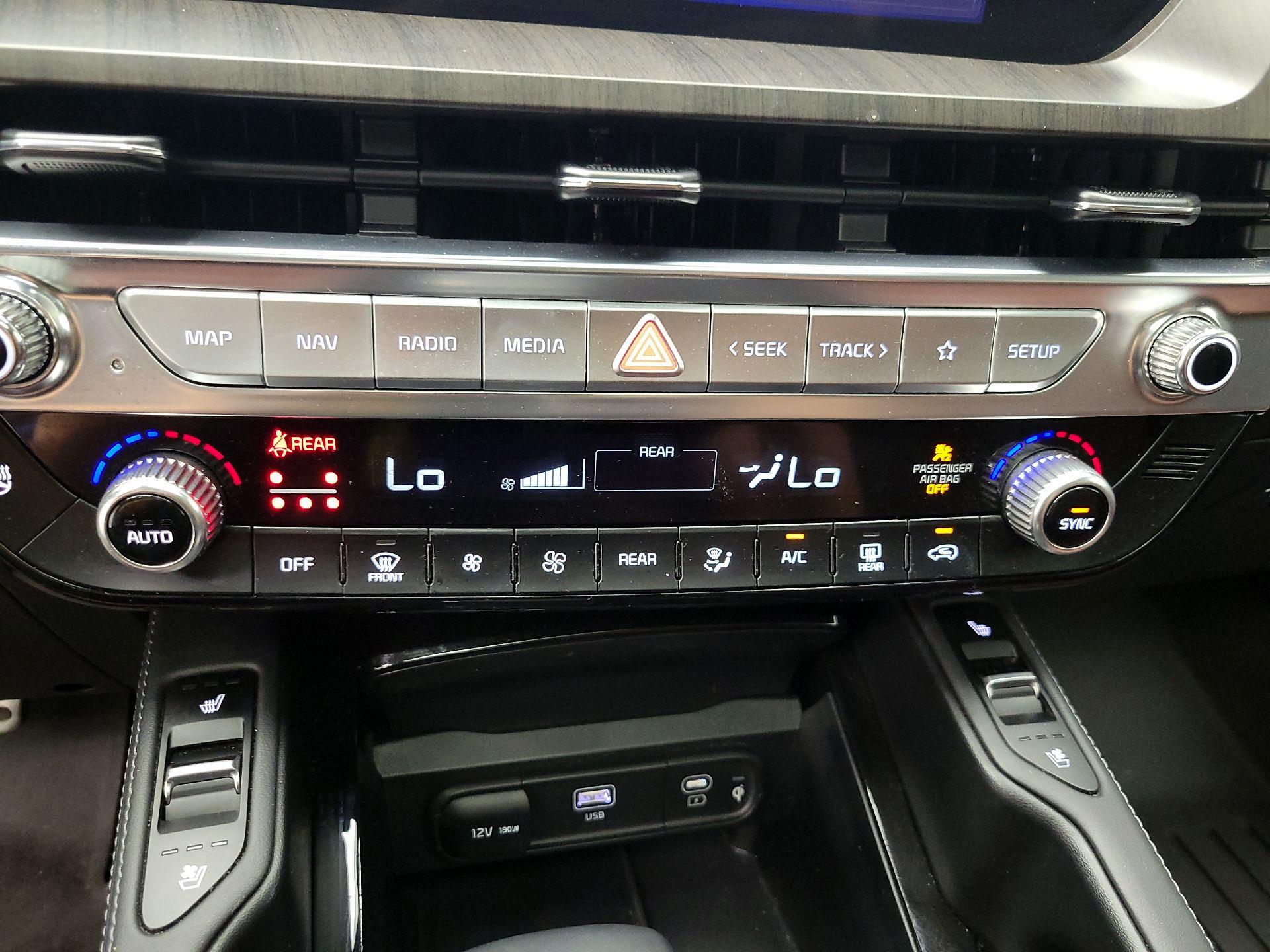 Thumbnail: 2023 Kia Telluride - 17