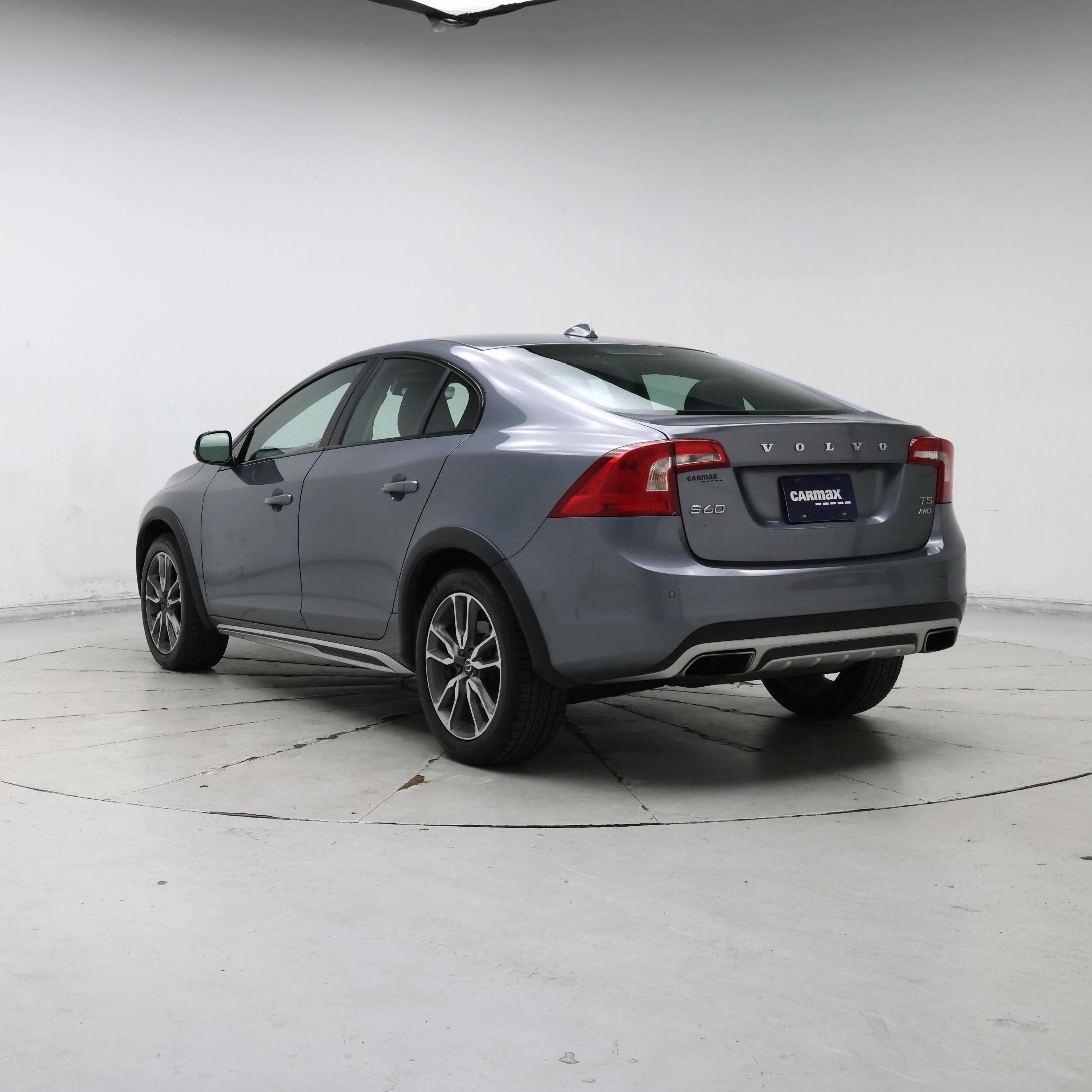 Thumbnail: 2017 Volvo S60 - 2