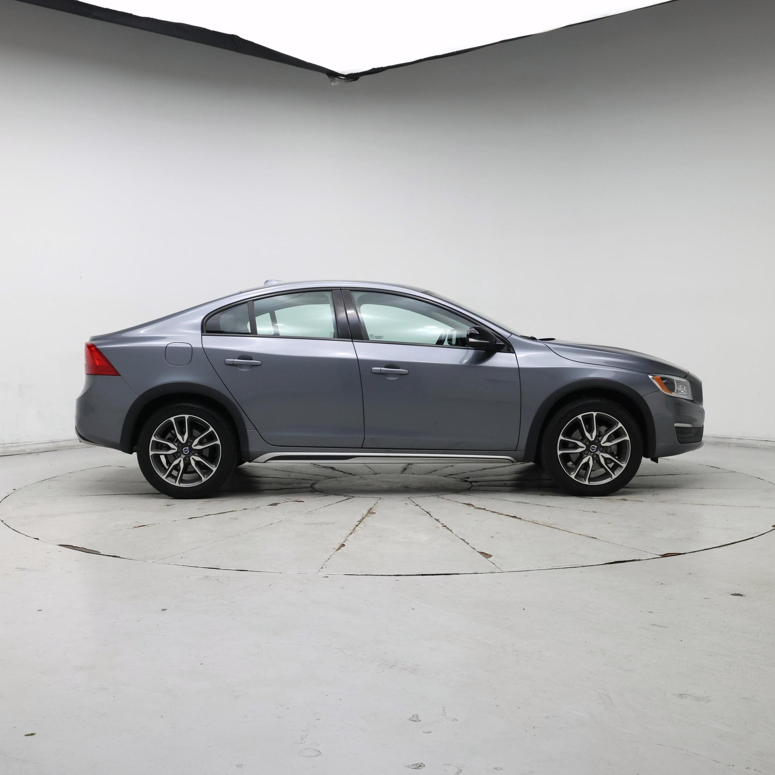 Thumbnail: 2017 Volvo S60 - 7