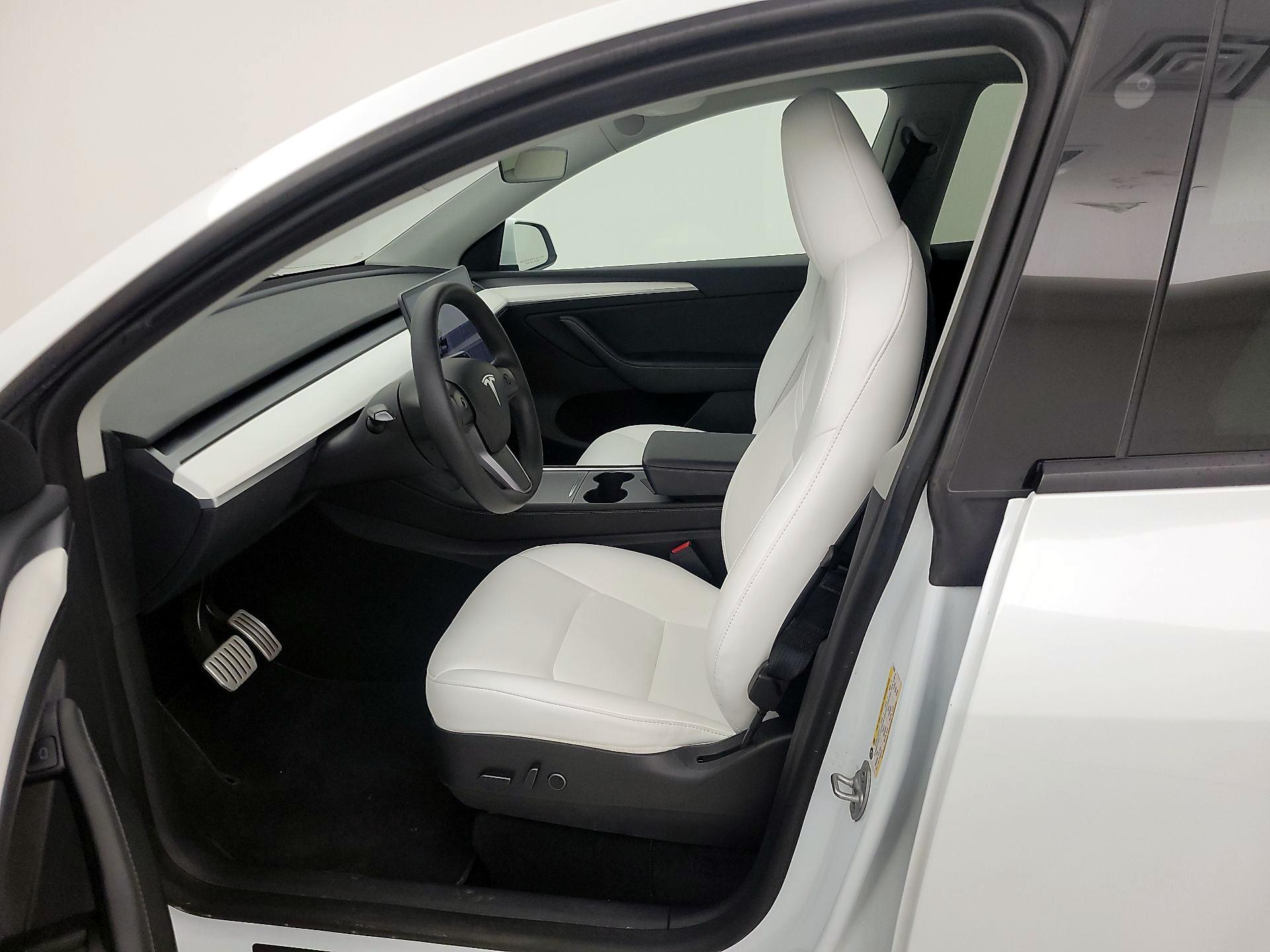 Thumbnail: 2023 Tesla Model Y - 11