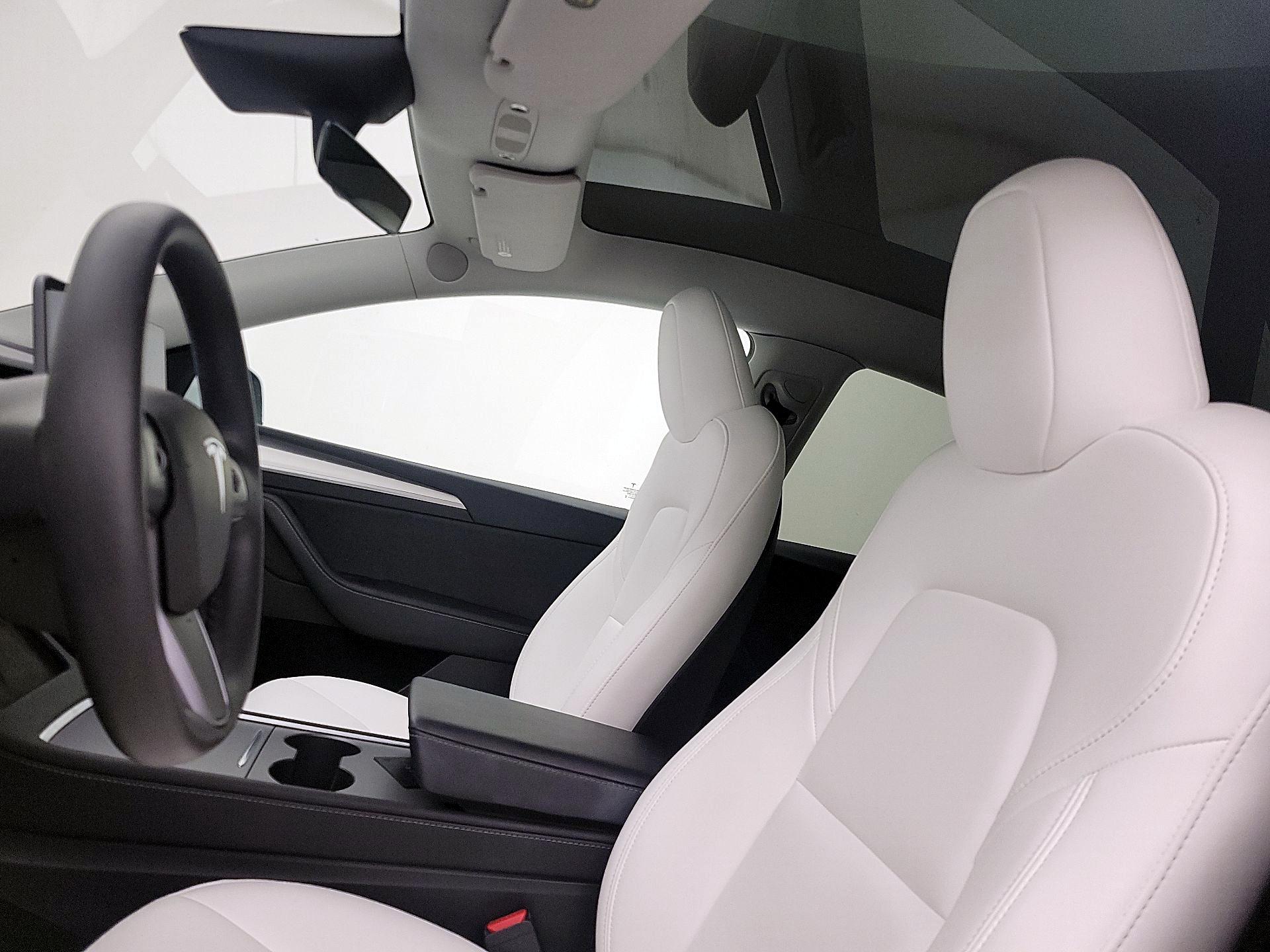 Thumbnail: 2023 Tesla Model Y - 18