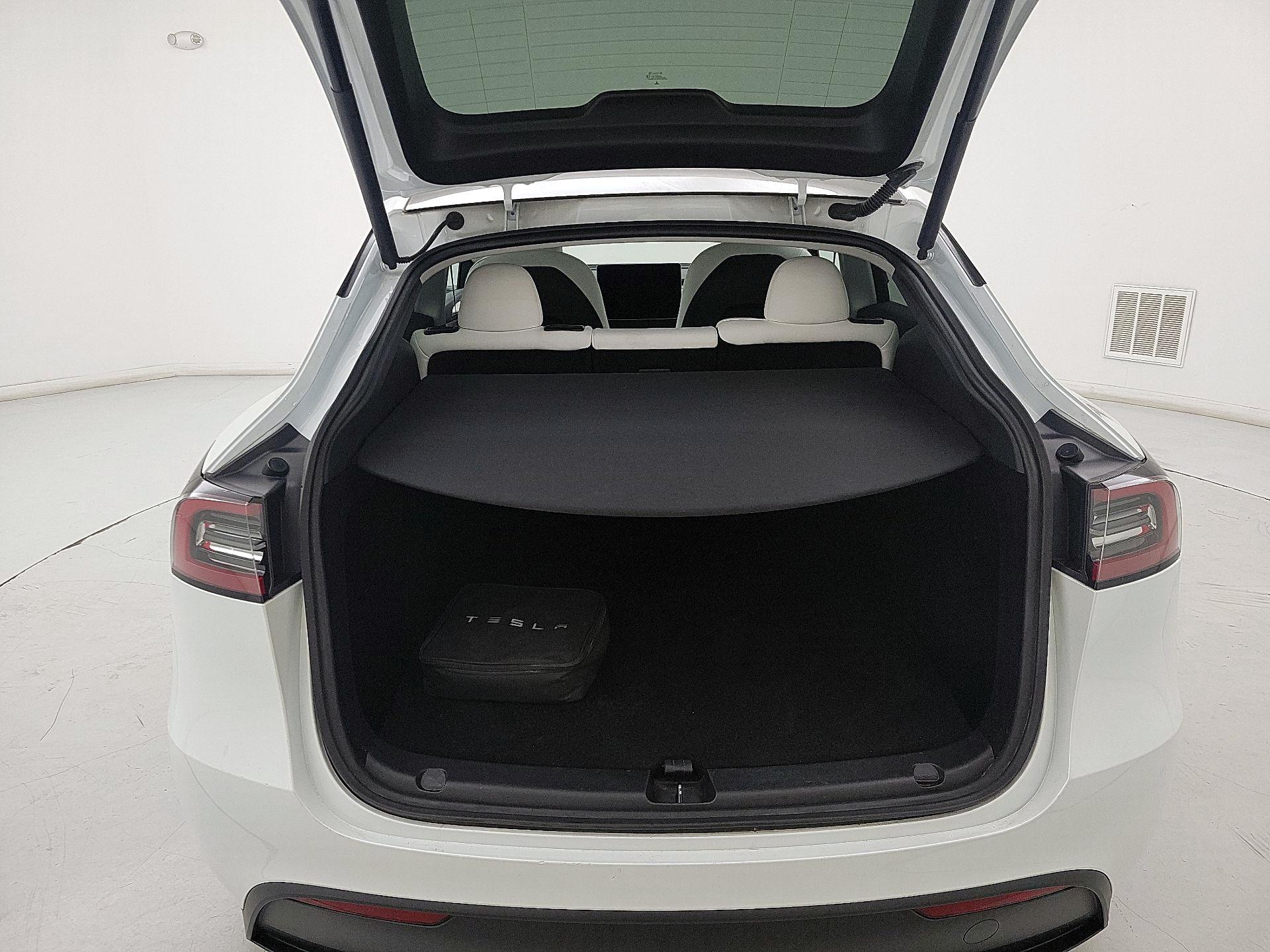Thumbnail: 2023 Tesla Model Y - 20