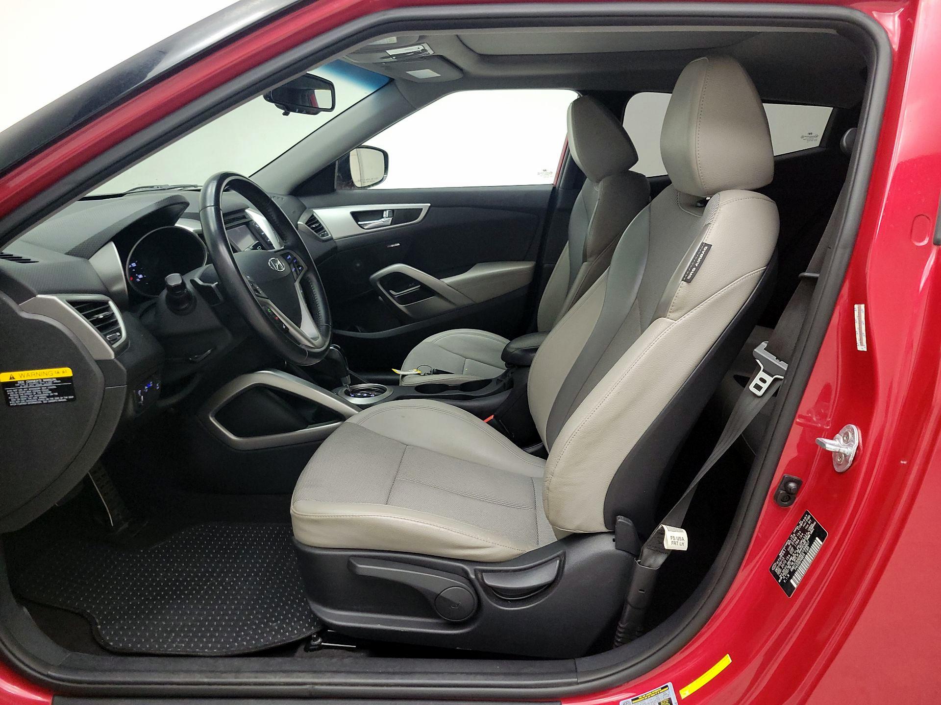 Thumbnail: 2014 Hyundai Veloster - 11