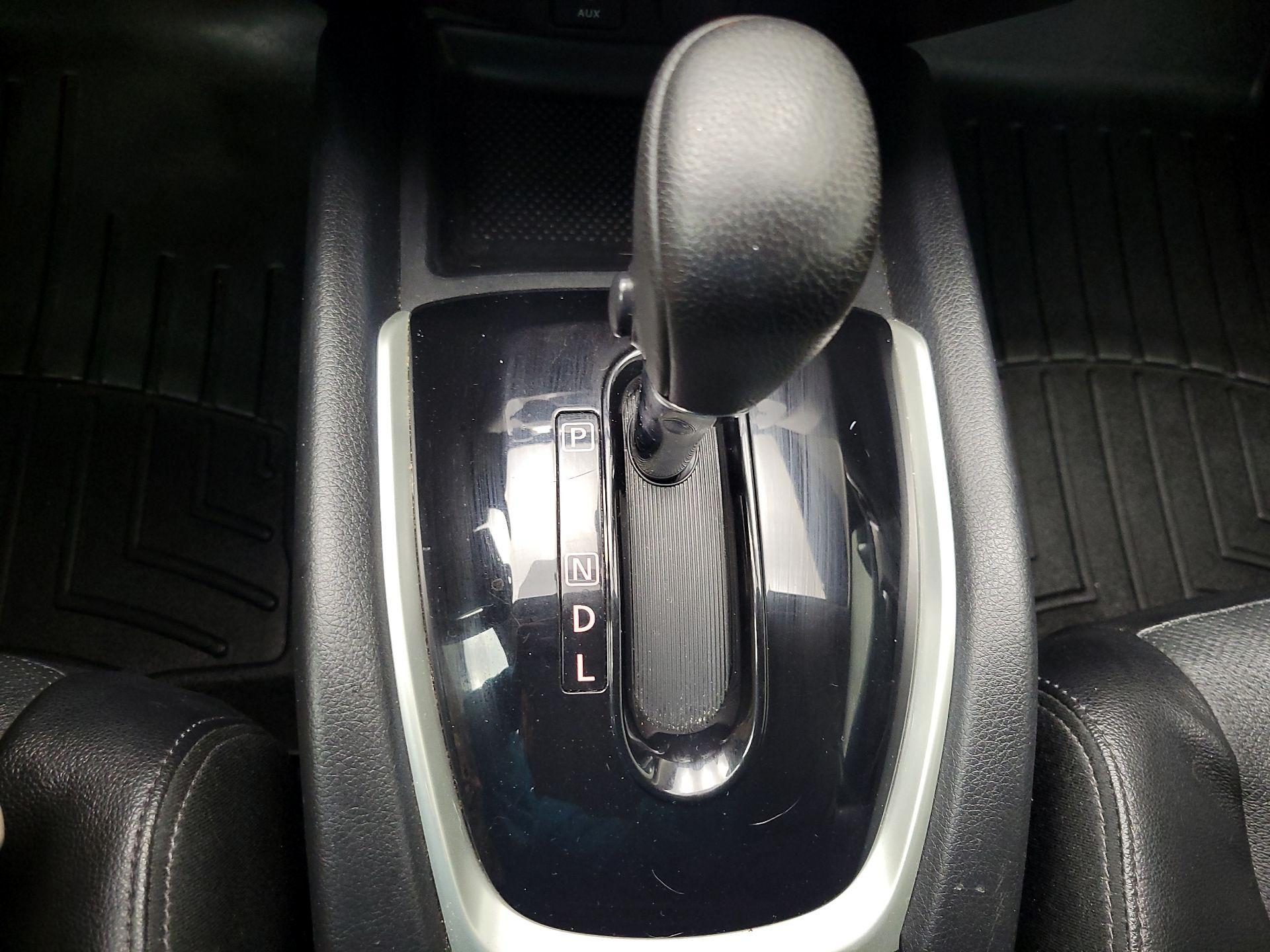 Thumbnail: 2016 Nissan Rogue - 18