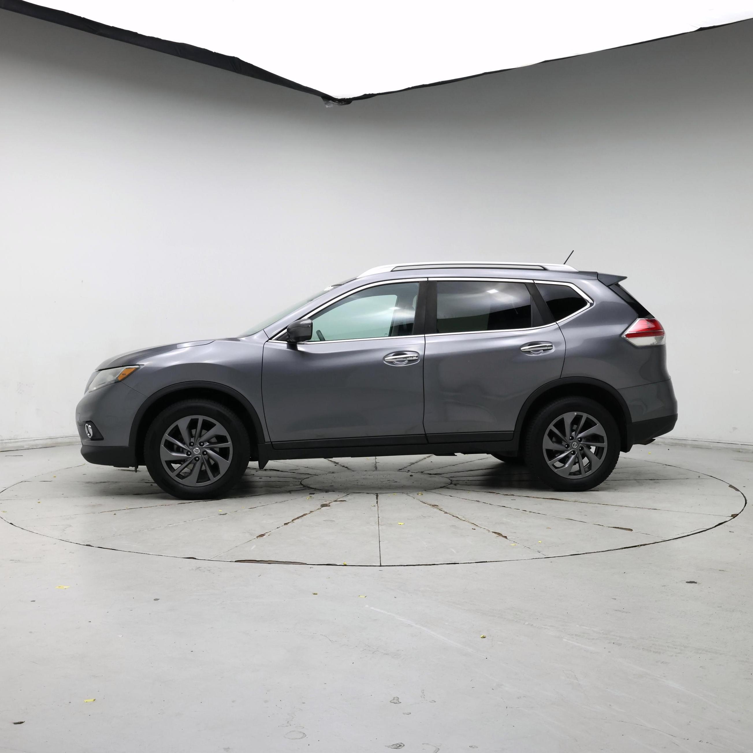 Thumbnail: 2016 Nissan Rogue - 3