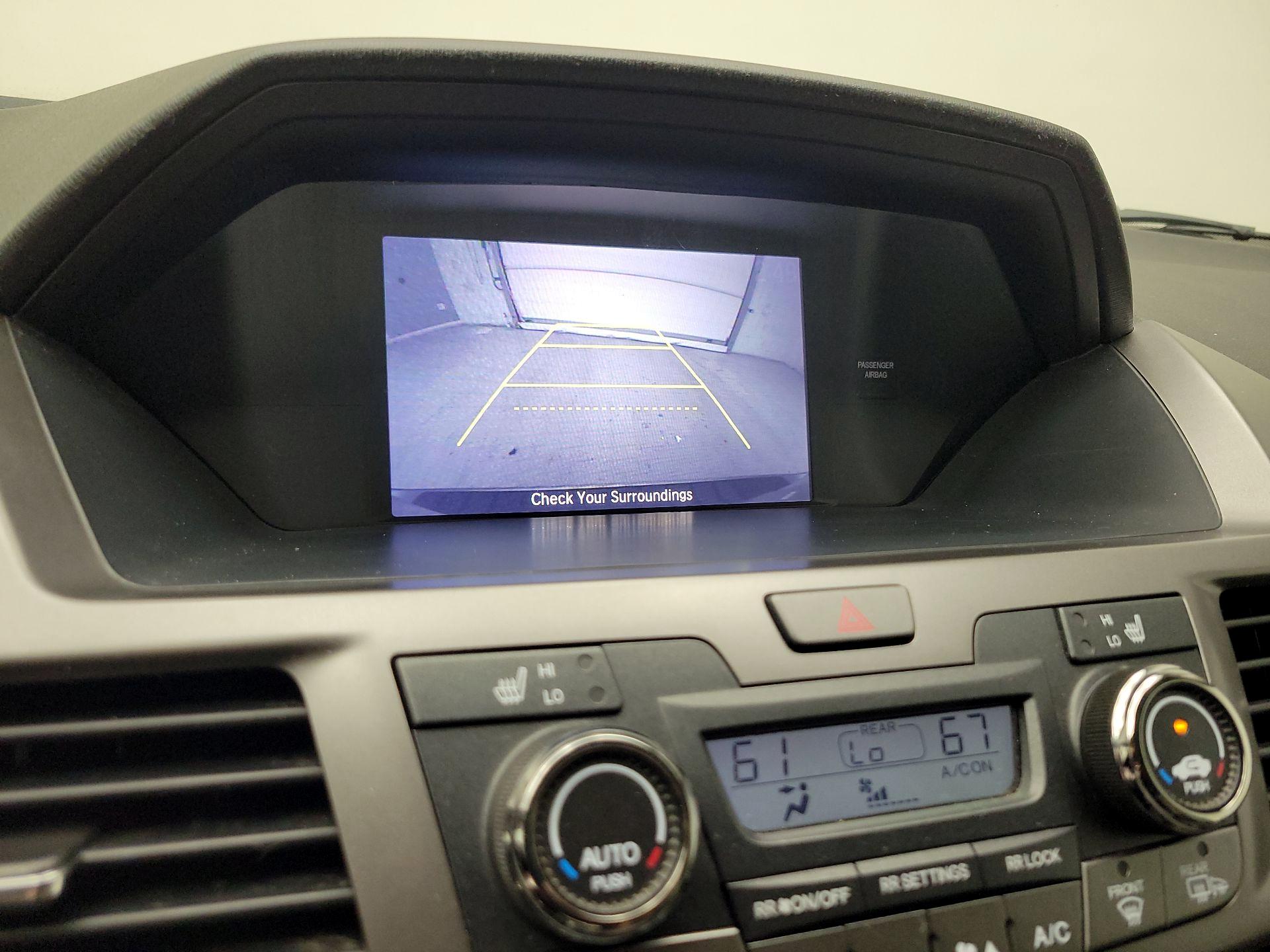 Thumbnail: 2016 Honda Odyssey - 14