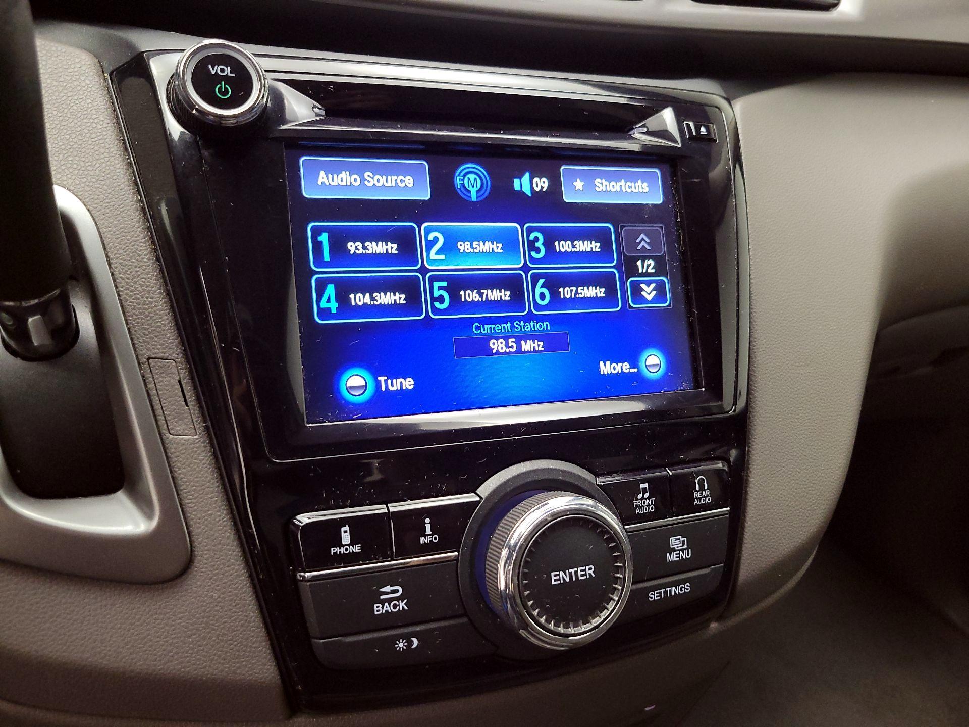Thumbnail: 2016 Honda Odyssey - 15