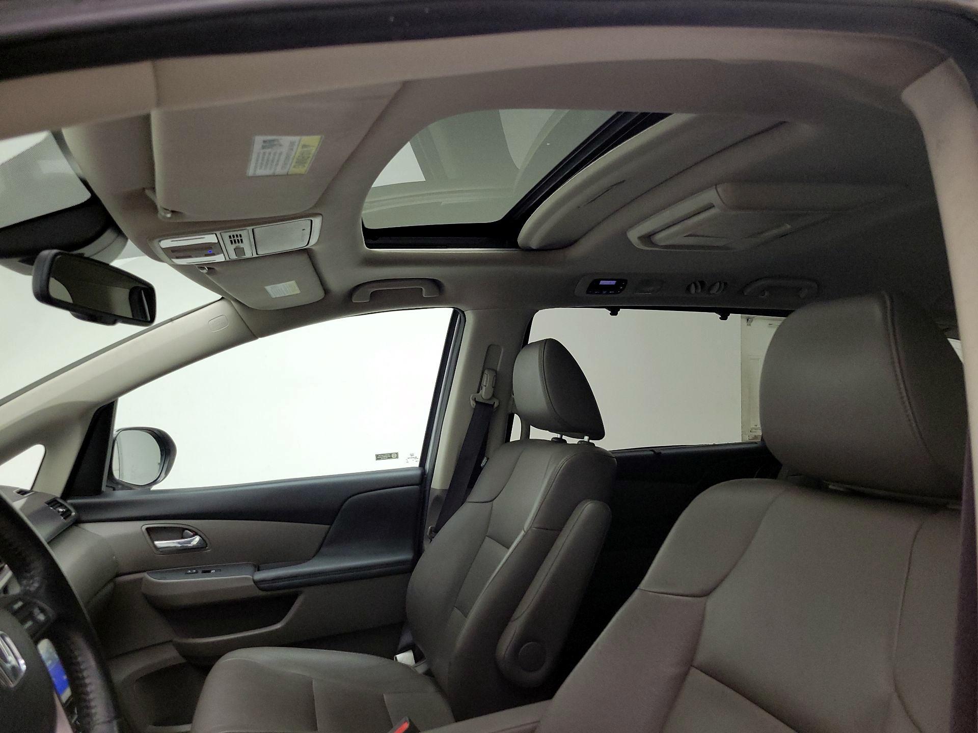 Thumbnail: 2016 Honda Odyssey - 19