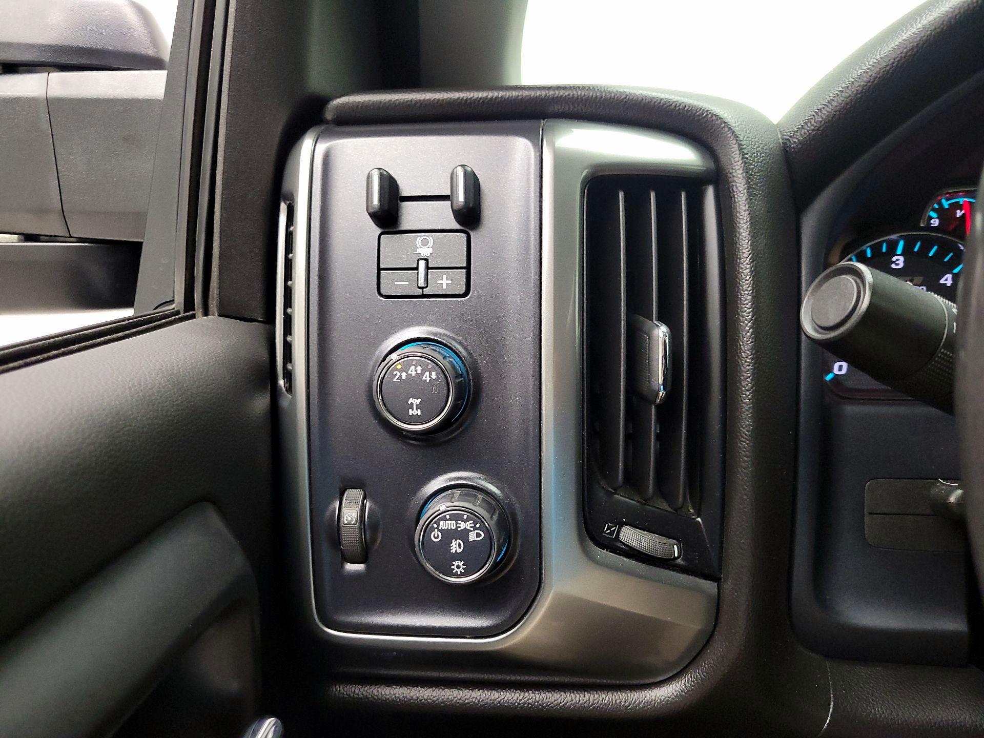 Thumbnail: 2019 Chevrolet Silverado 2500 - 13