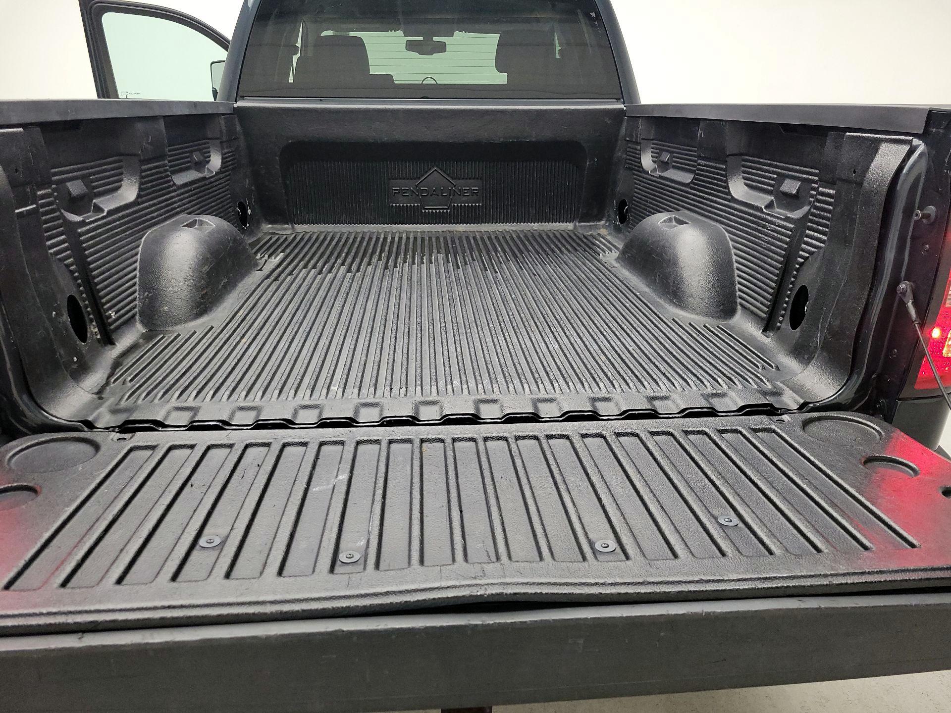 Thumbnail: 2019 Chevrolet Silverado 2500 - 20