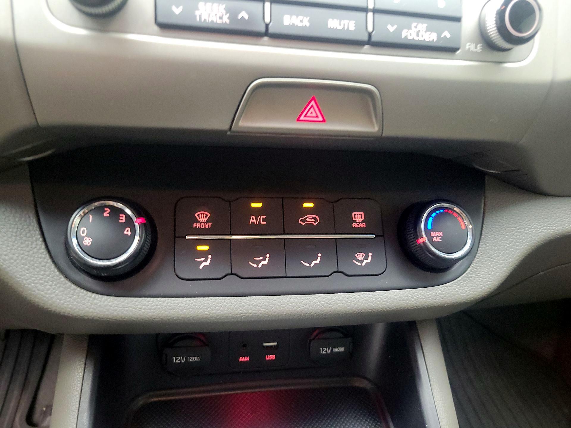 Thumbnail: 2016 Kia Sportage - 15