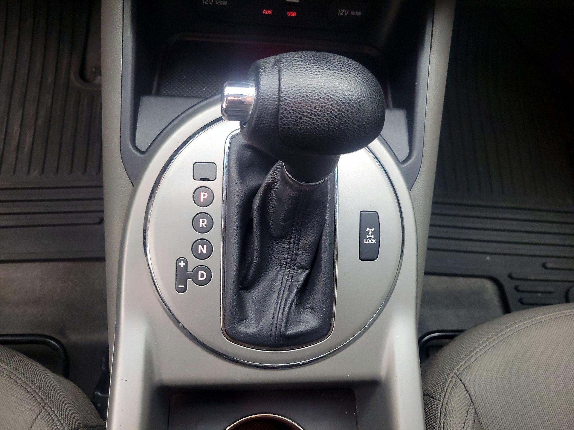 Thumbnail: 2016 Kia Sportage - 16