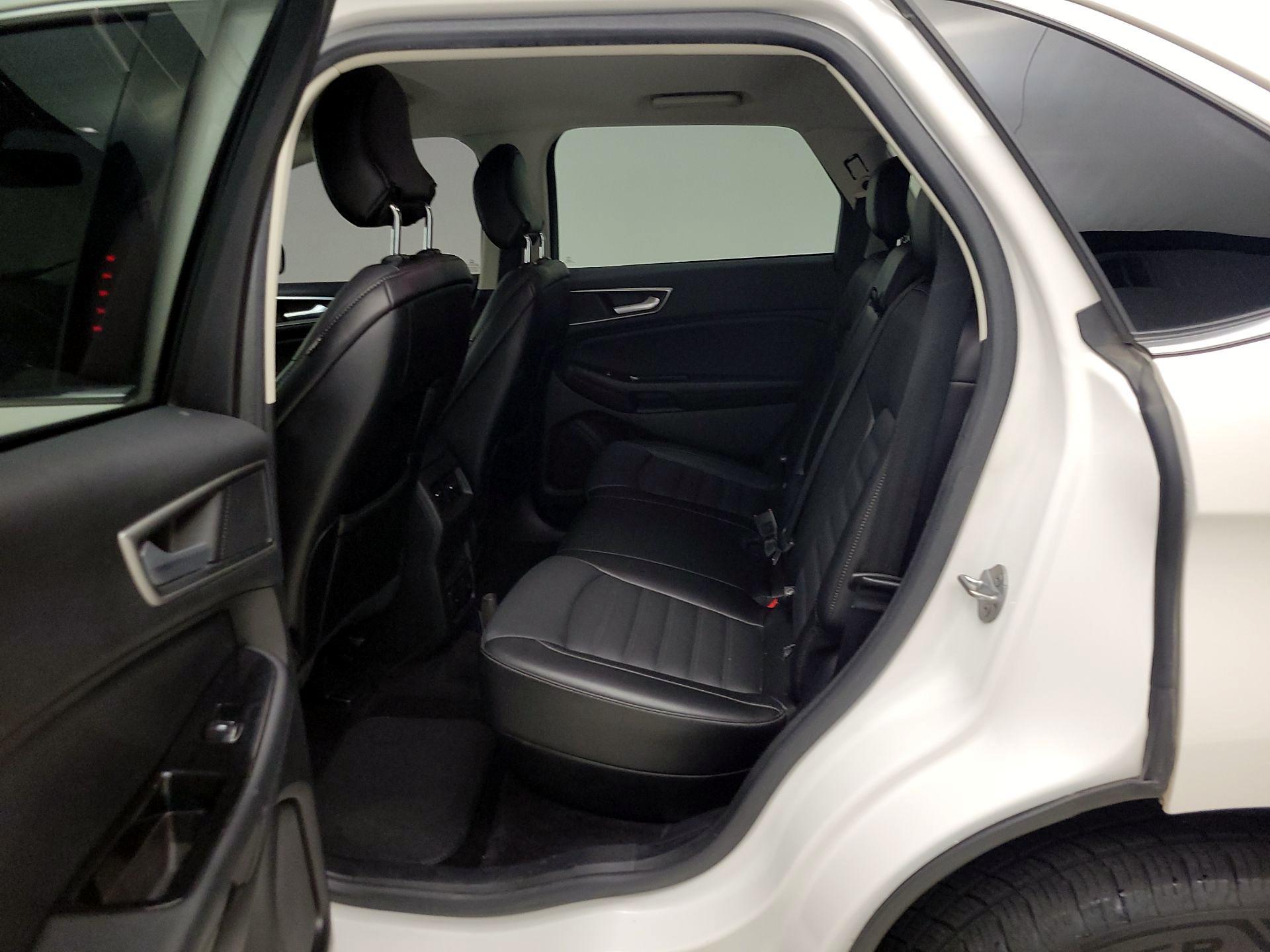 Thumbnail: 2017 Ford Edge - 20
