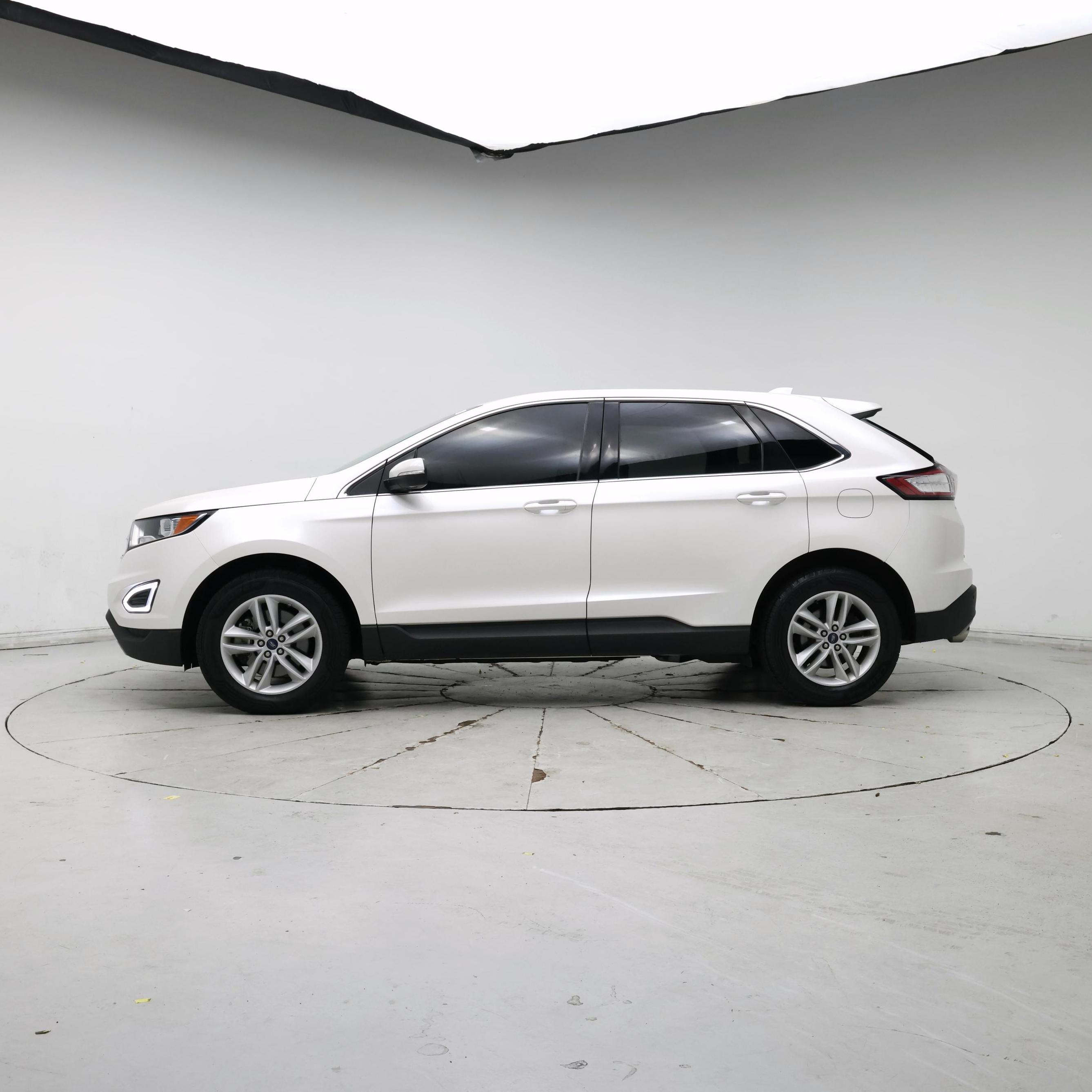 Thumbnail: 2017 Ford Edge - 3