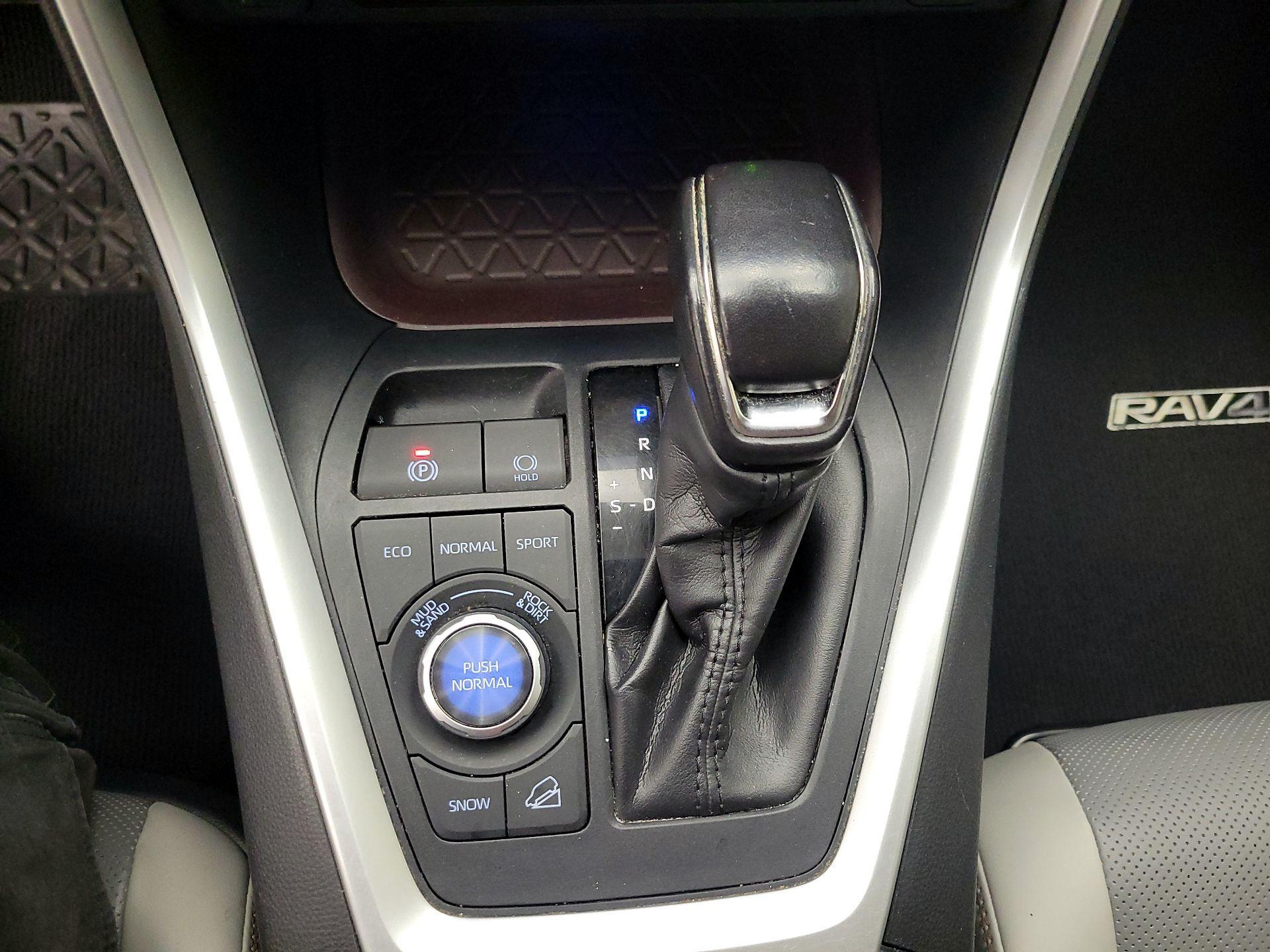 Thumbnail: 2019 Toyota RAV4 - 18