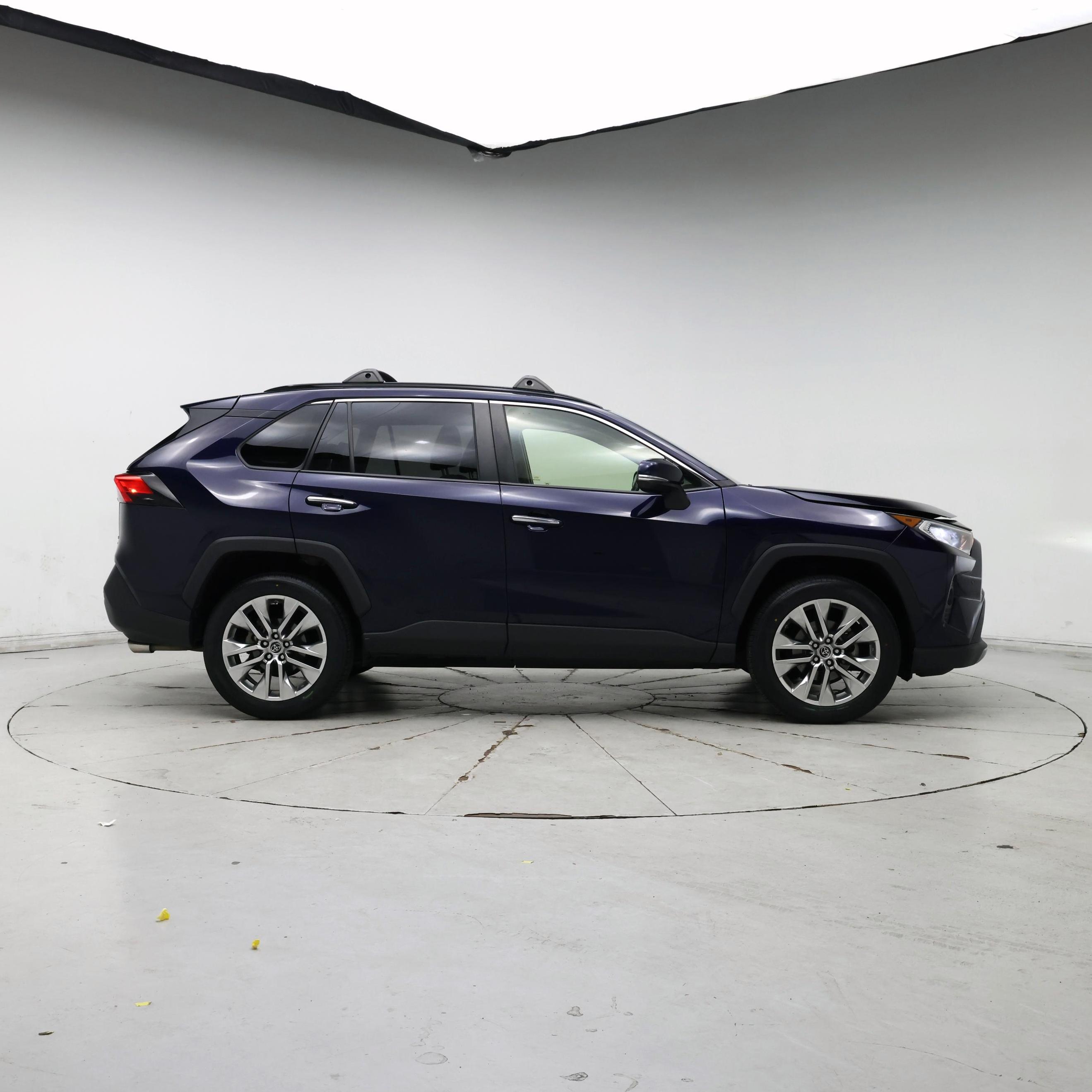 Thumbnail: 2019 Toyota RAV4 - 7